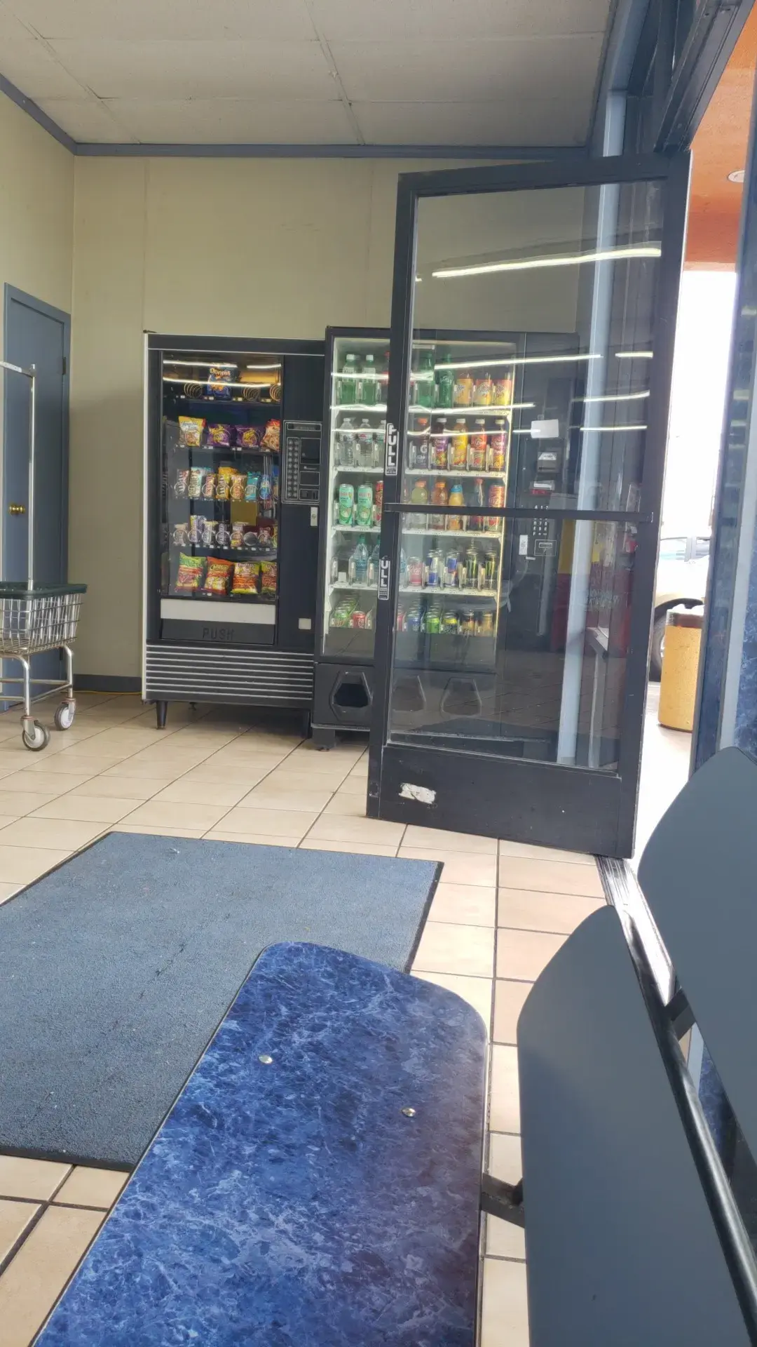 Supreme Clean Laundry Culver City thumbnail 8