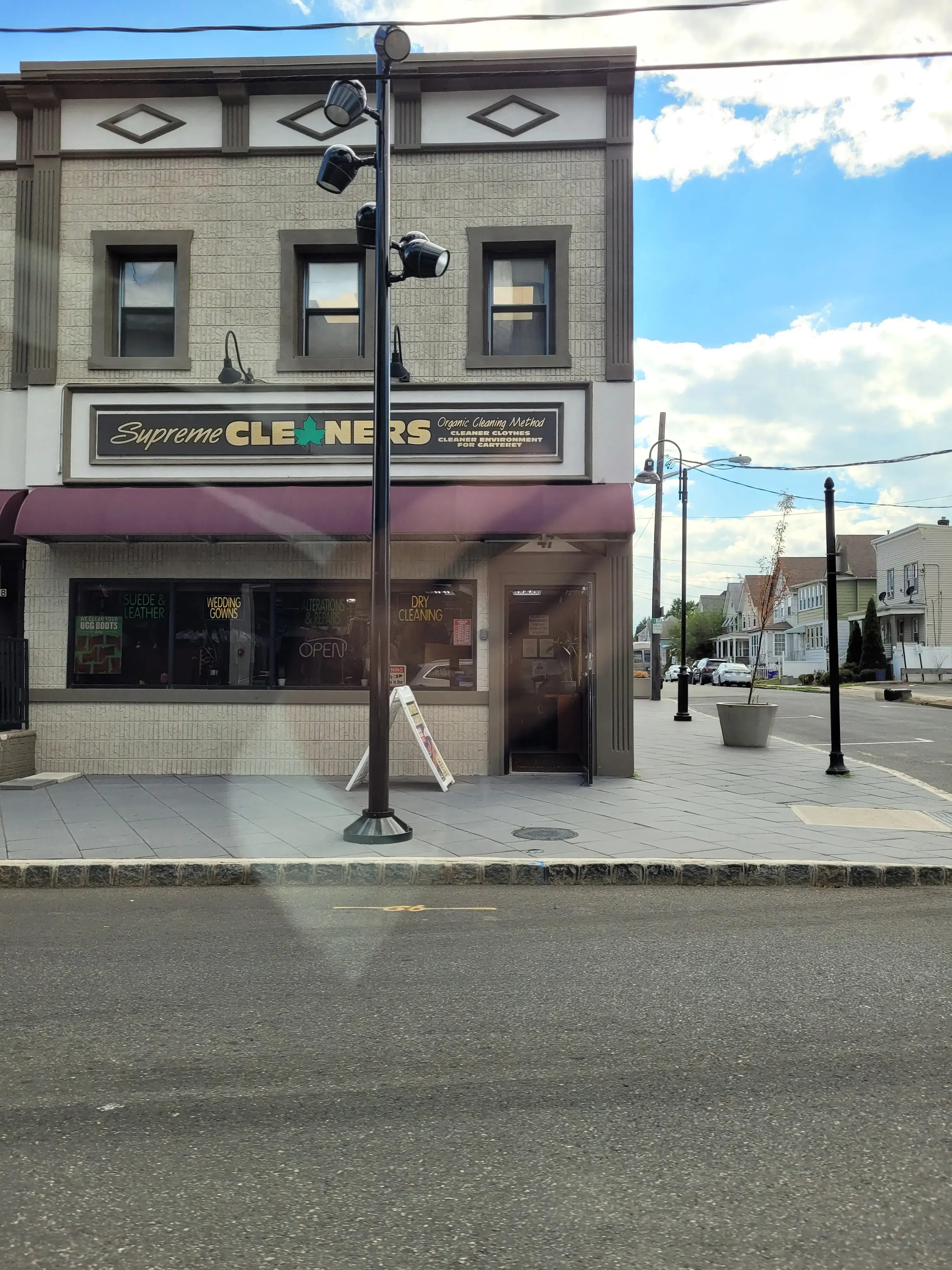 Supreme Cleaners - Image 2