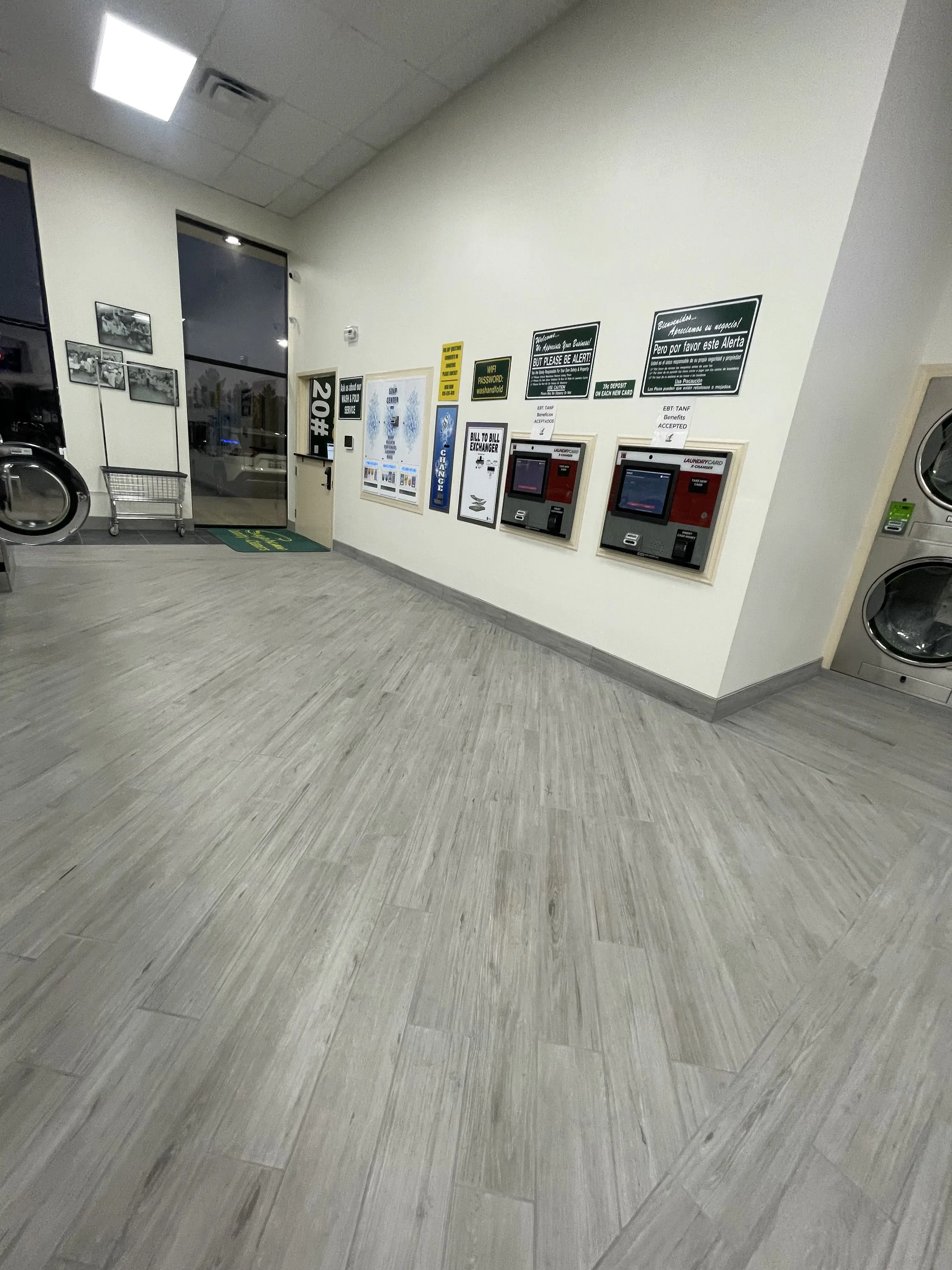 Supreme Laundromat & Cleaners thumbnail 8