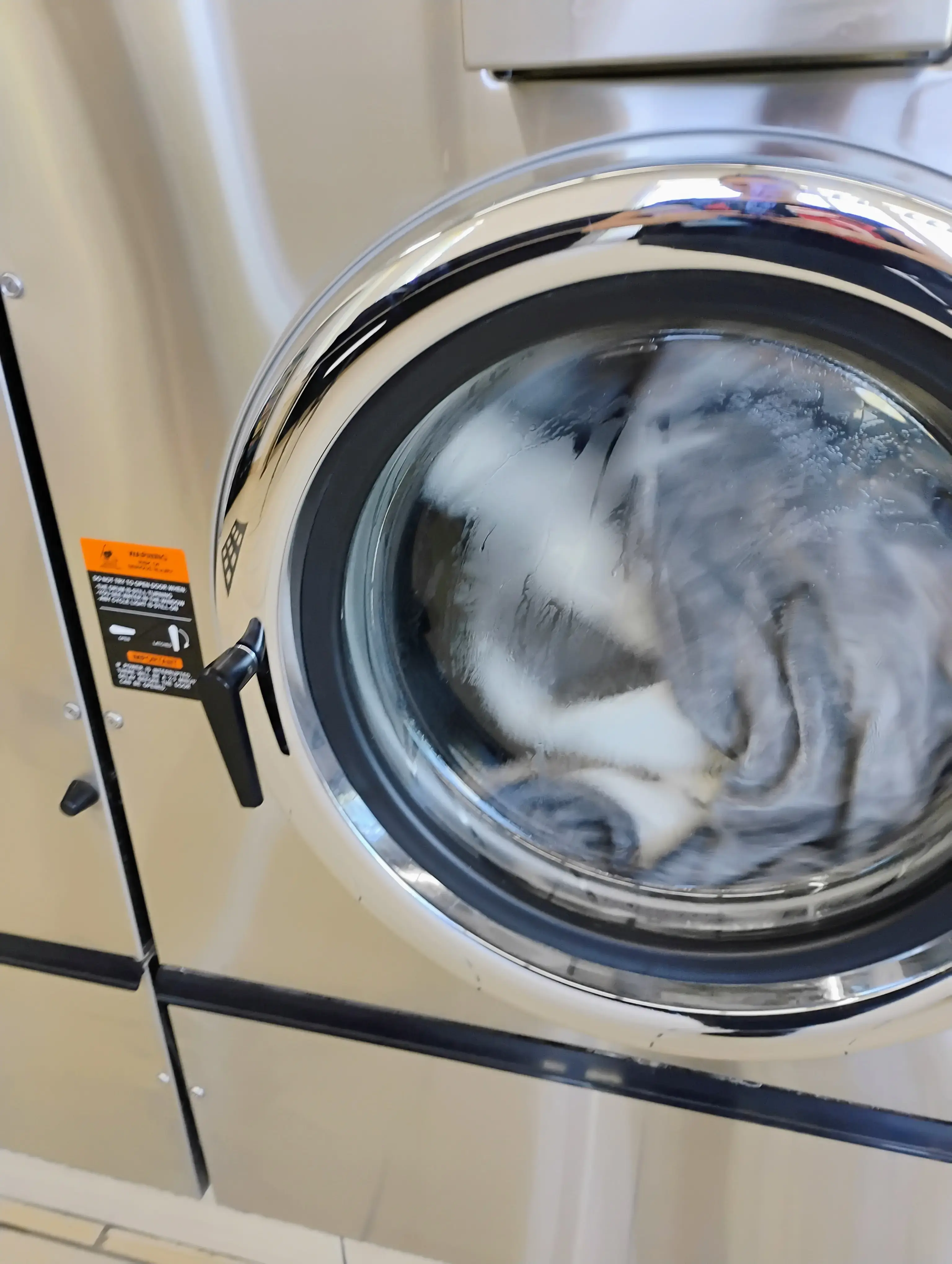 Supreme Laundromat & Cleaners - Image 12