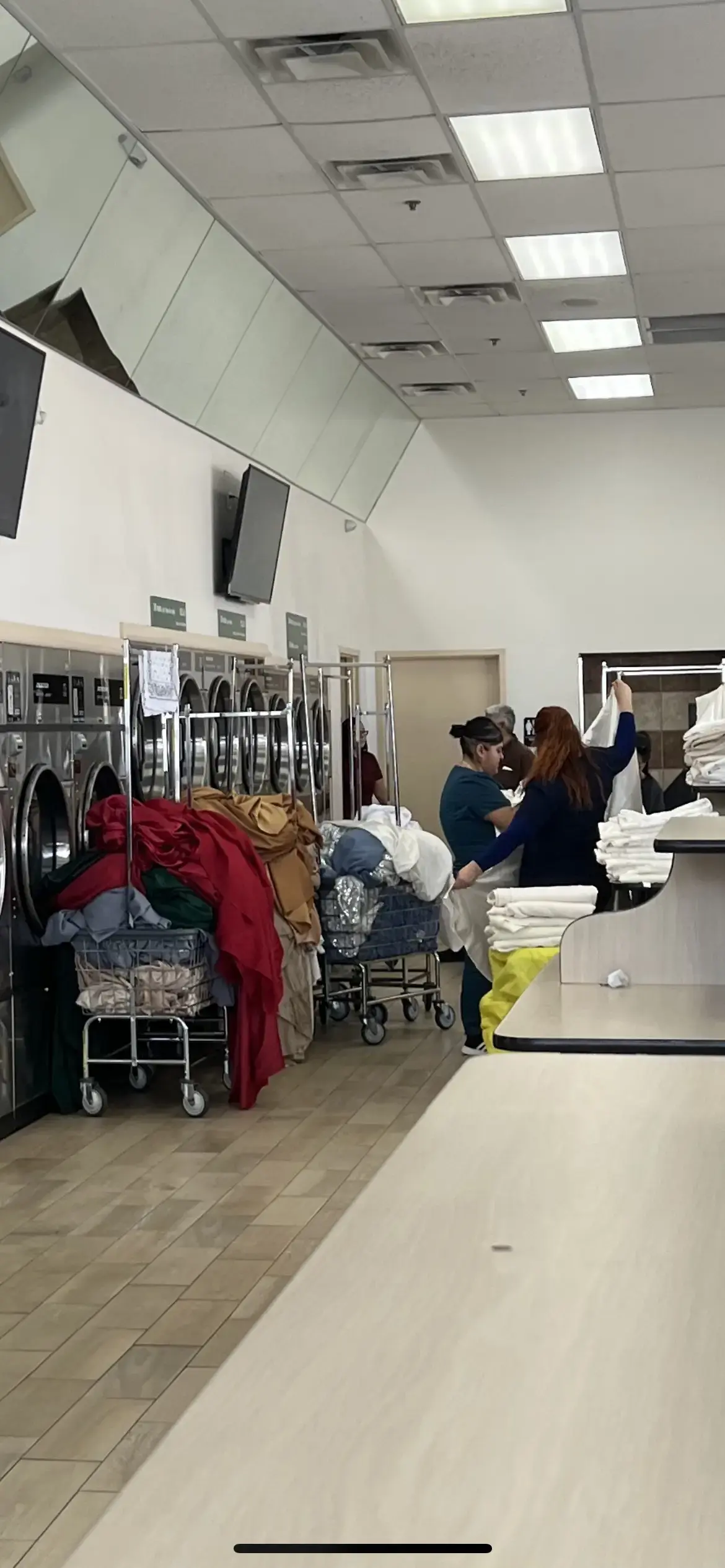 Supreme Laundromat & Cleaners thumbnail 11