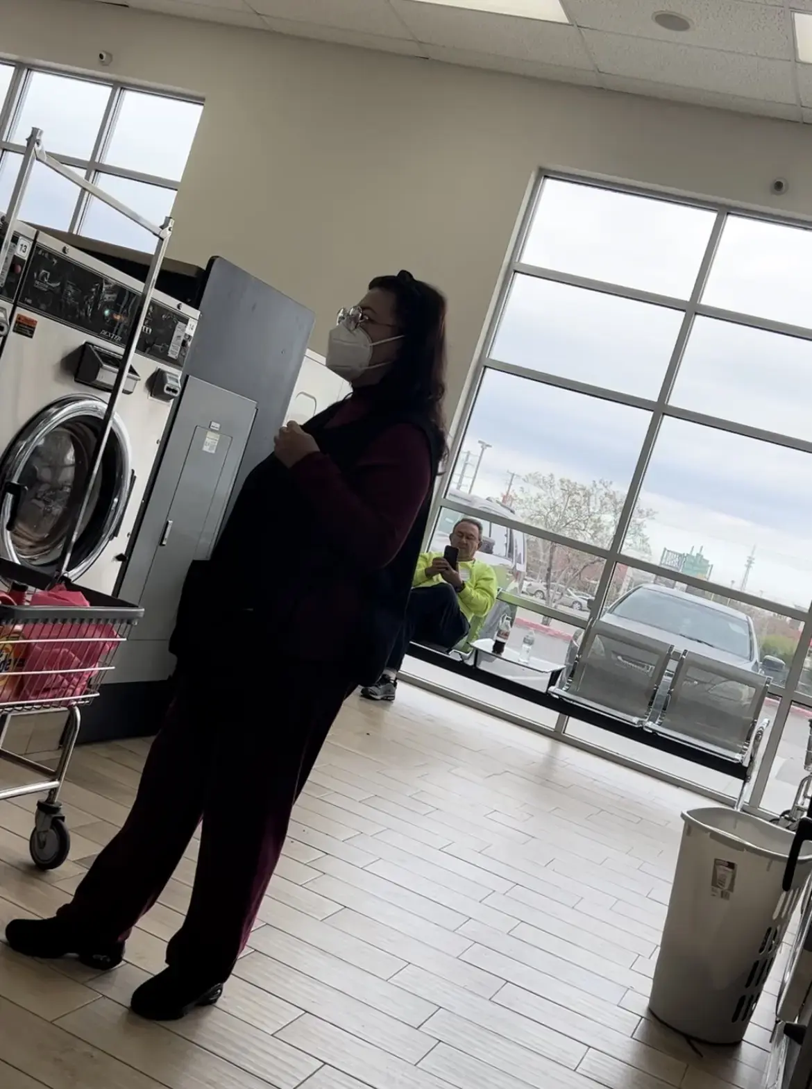 Supreme Laundromat & Cleaners - Image 12