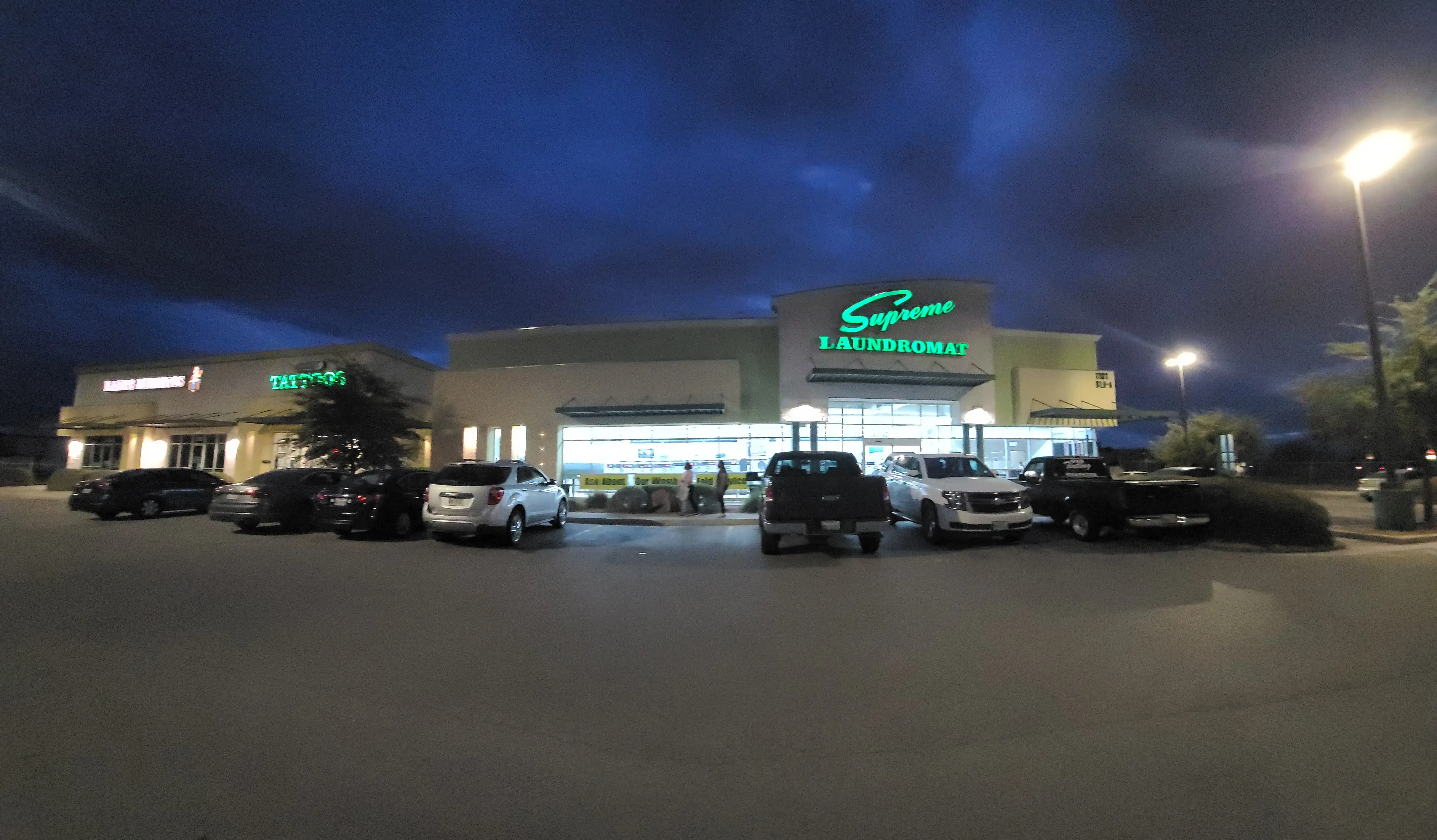 Supreme Laundromat & Cleaners thumbnail 2