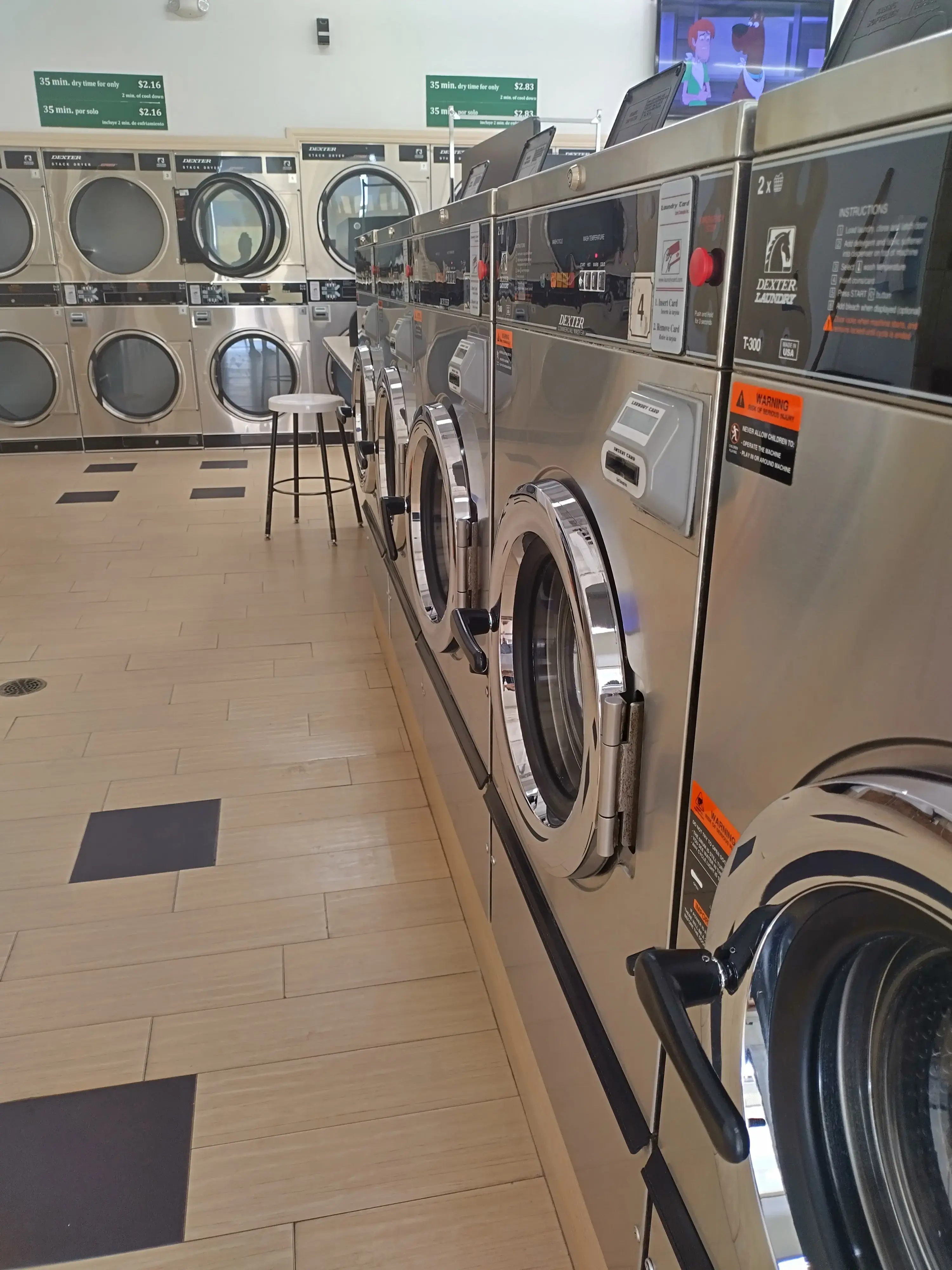 Supreme Laundromat & Cleaners - Image 1