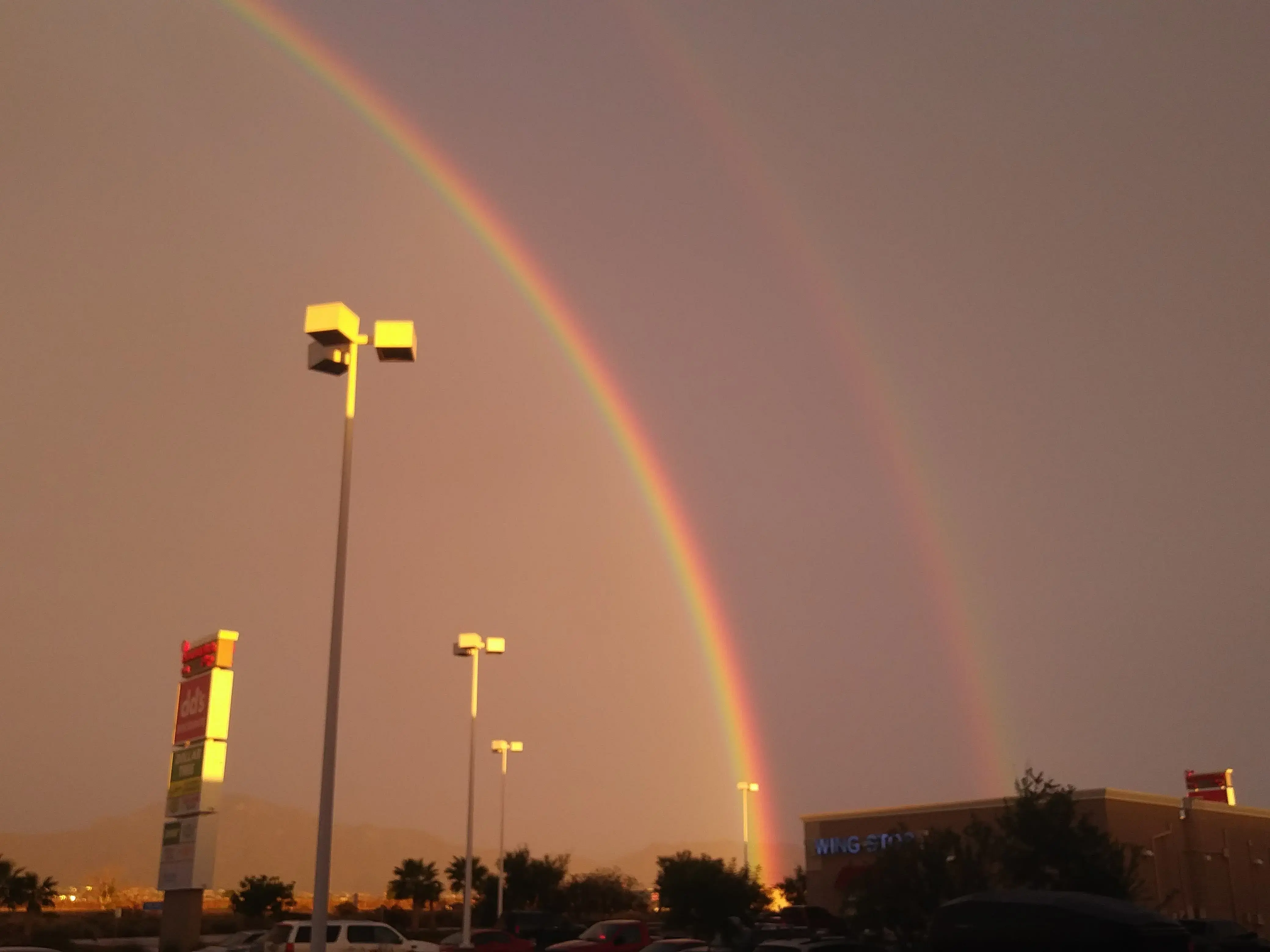 Supreme Laundromat & Cleaners thumbnail 17