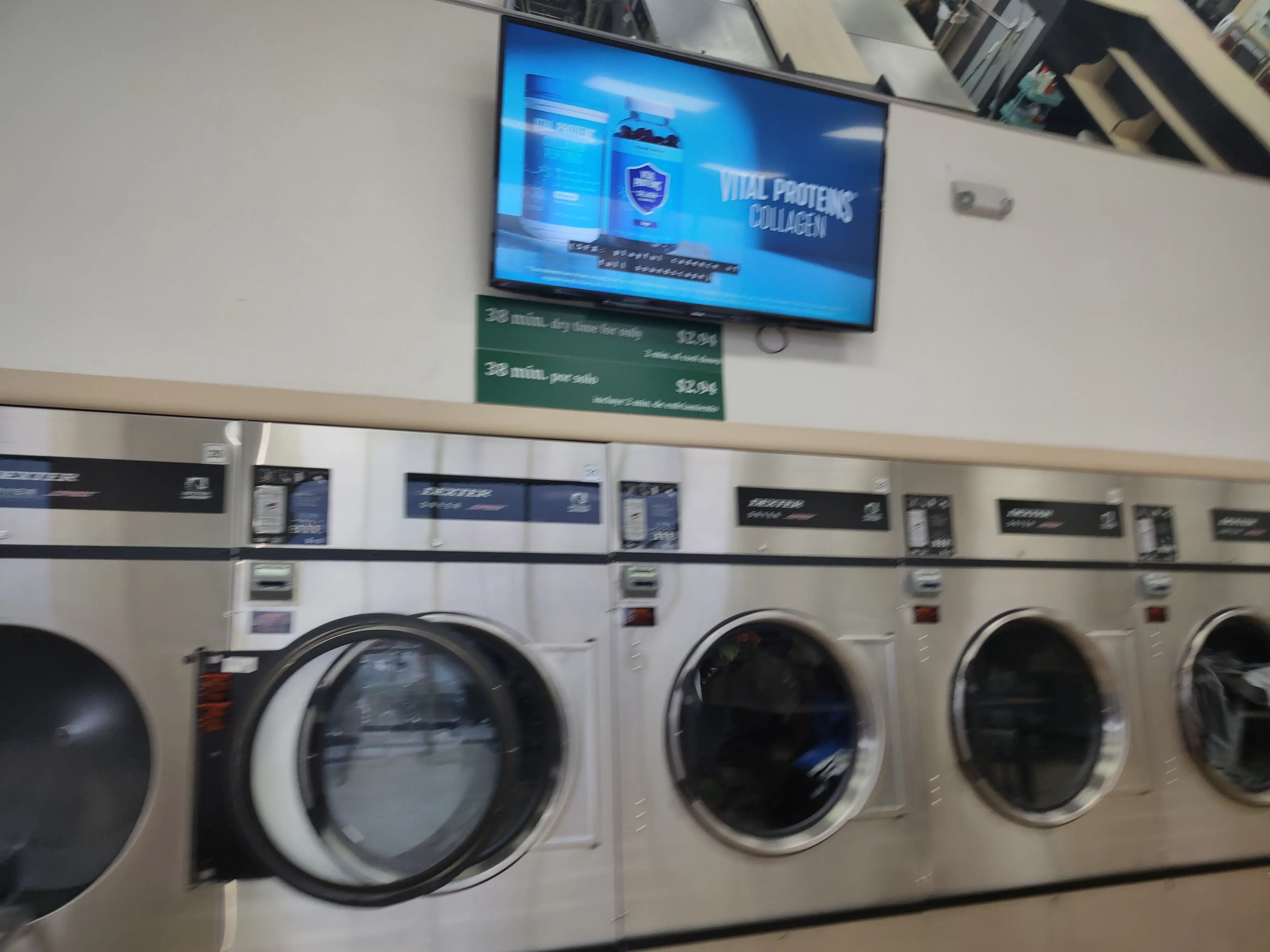 Supreme Laundromat & Cleaners thumbnail 12