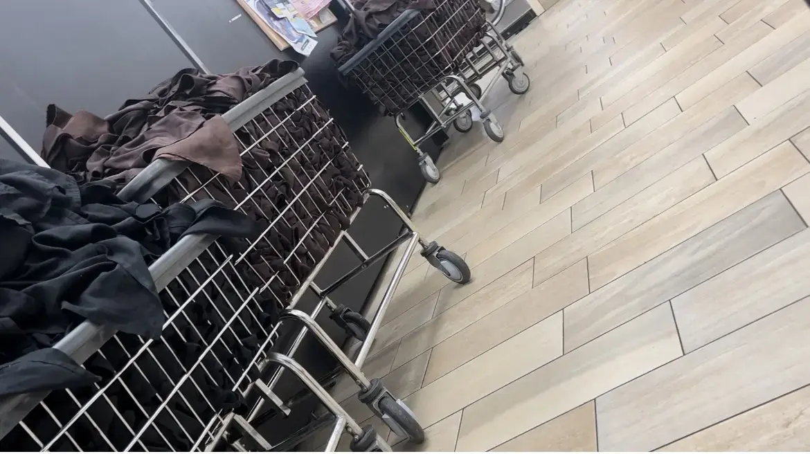 Supreme Laundromat & Cleaners thumbnail 5