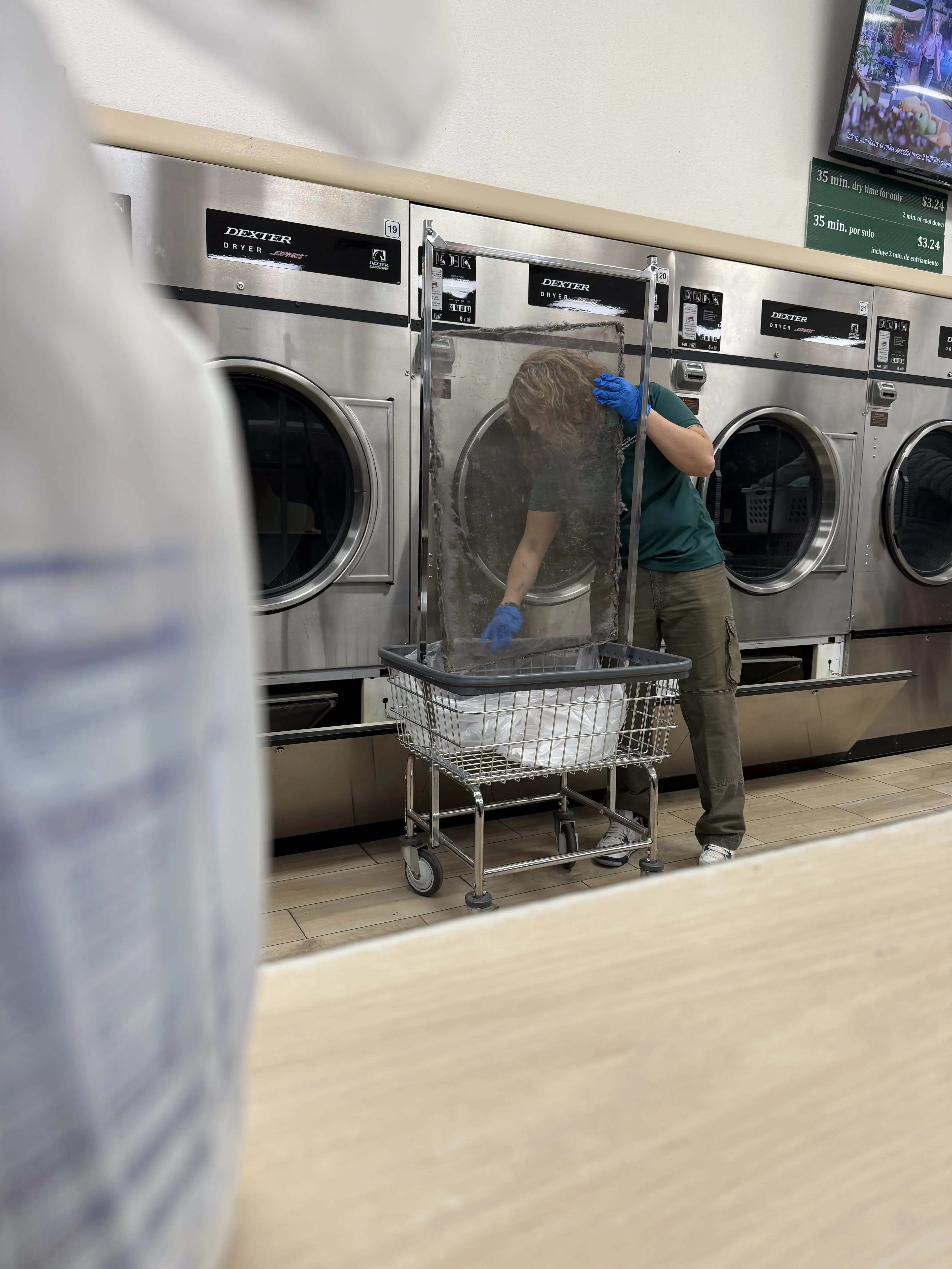 Supreme Laundromat & Cleaners location