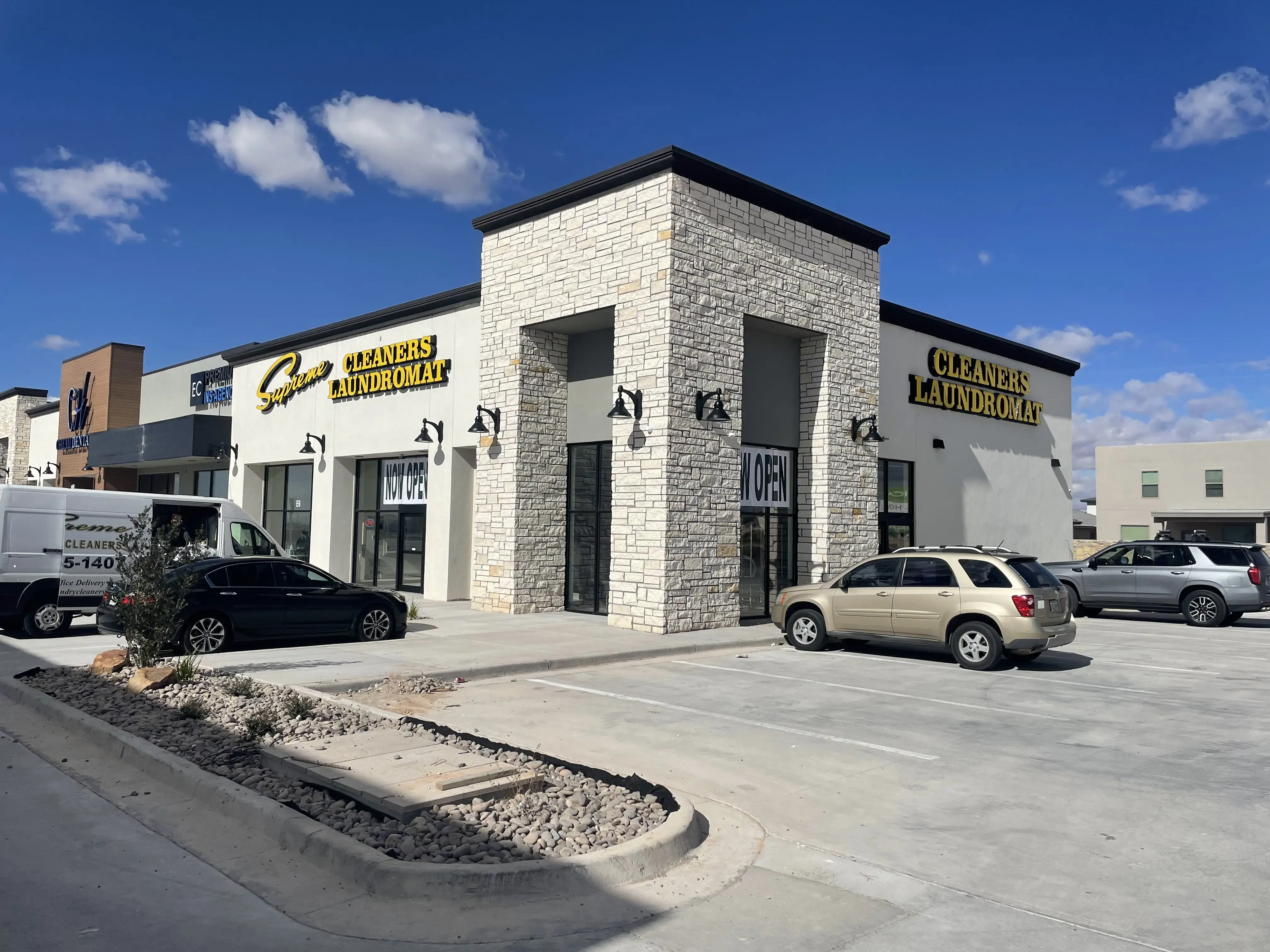 Supreme Laundromat & Cleaners - Image 2