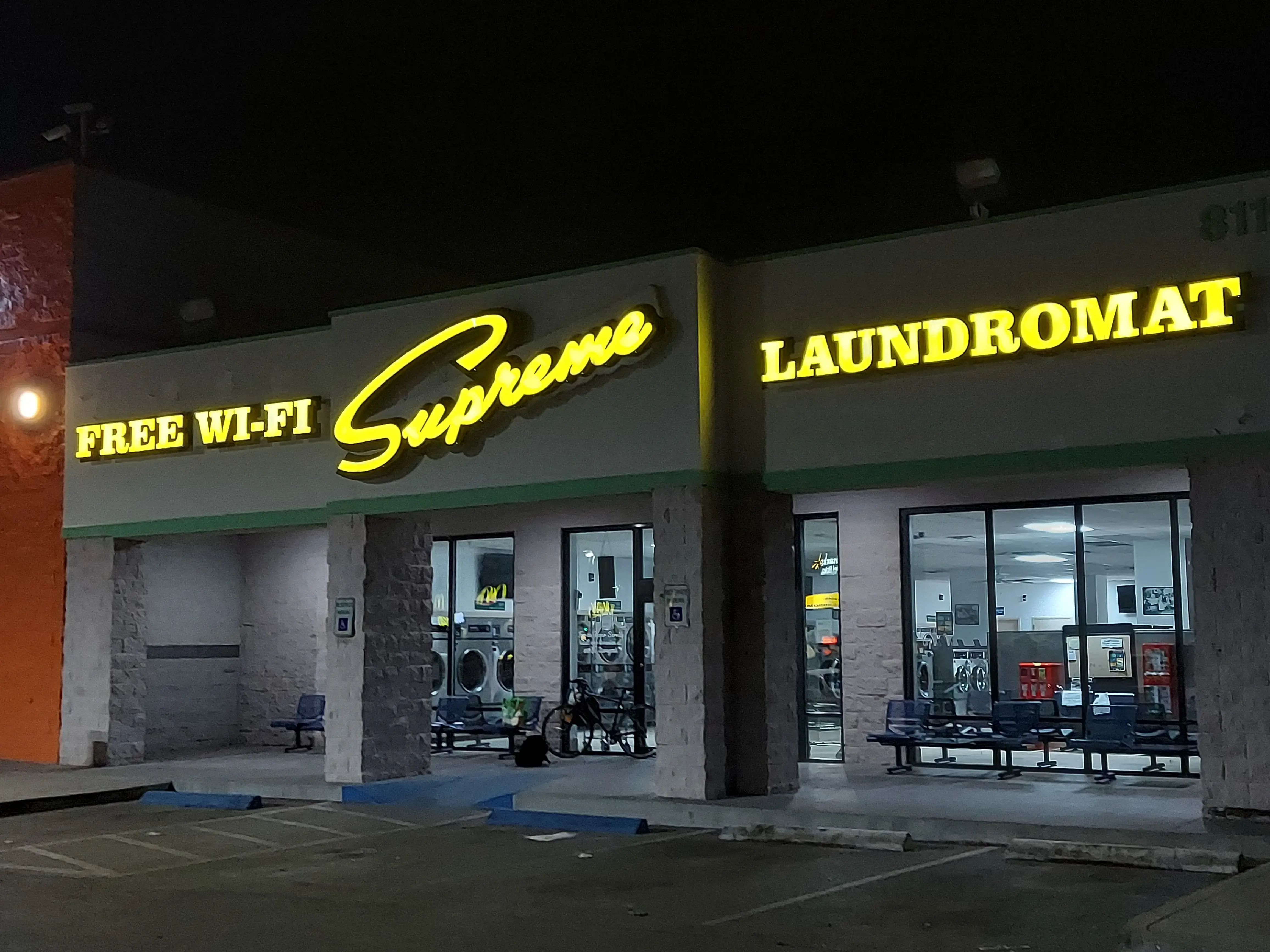 Supreme Laundromat - Image 3