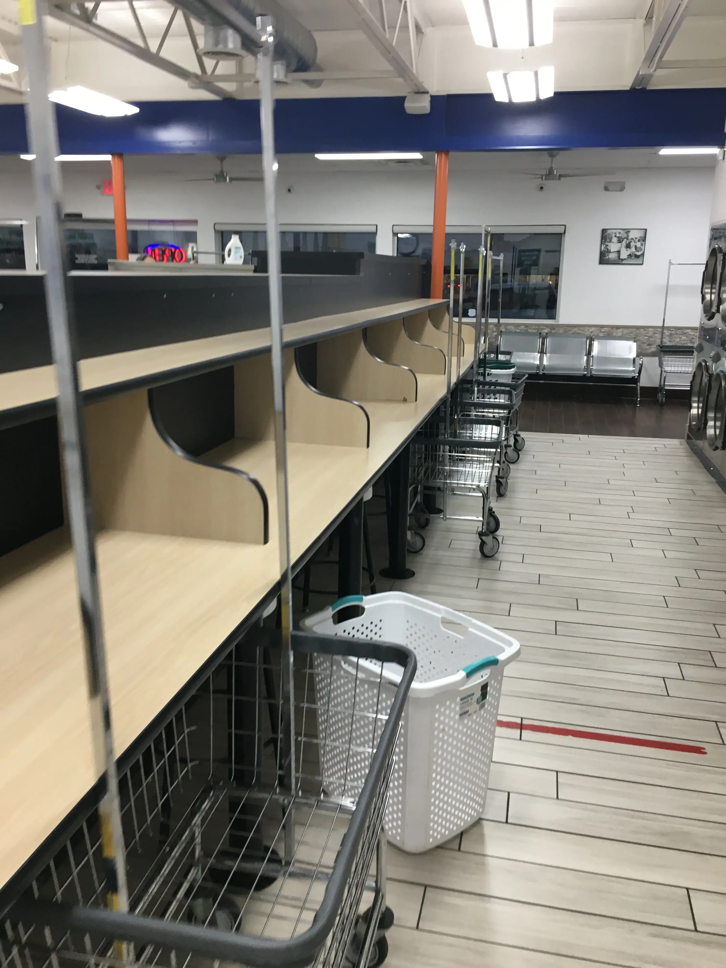 Supreme Laundromat - Image 17