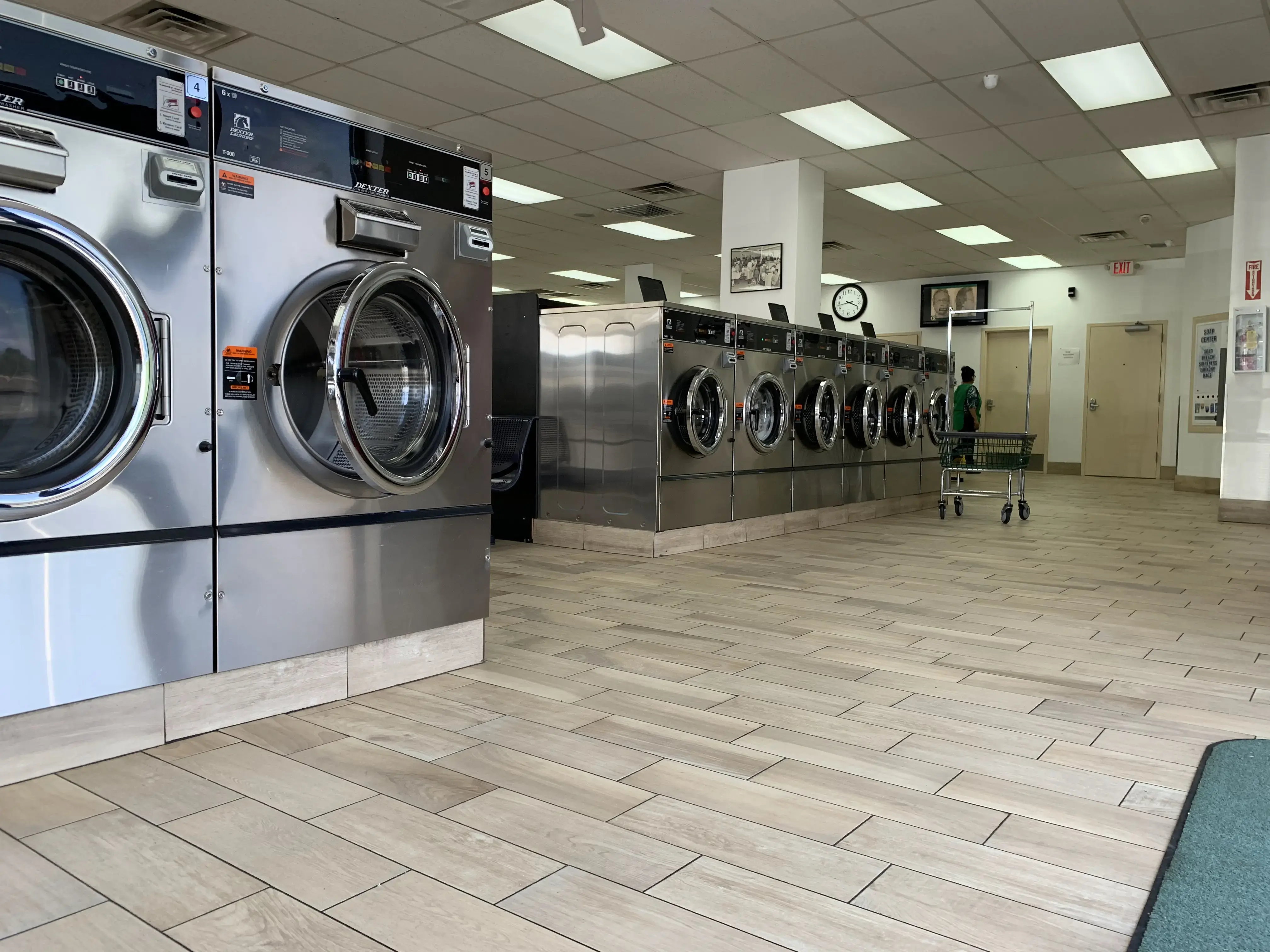 Supreme Laundromat thumbnail 14