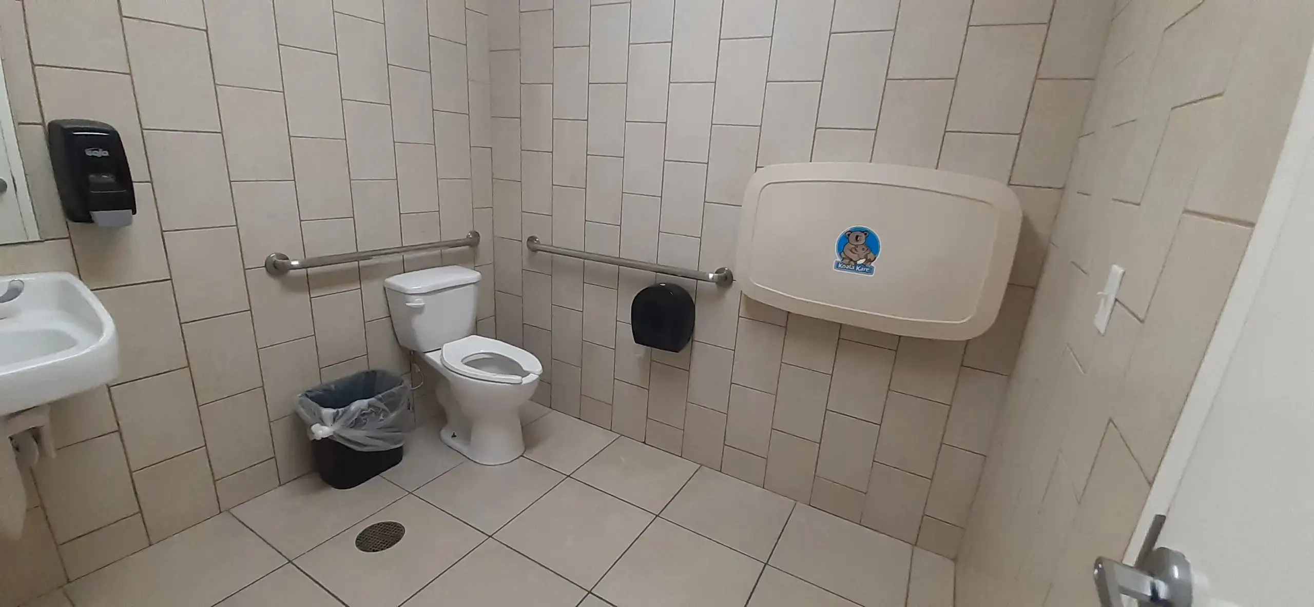 Supreme Laundromat thumbnail 14