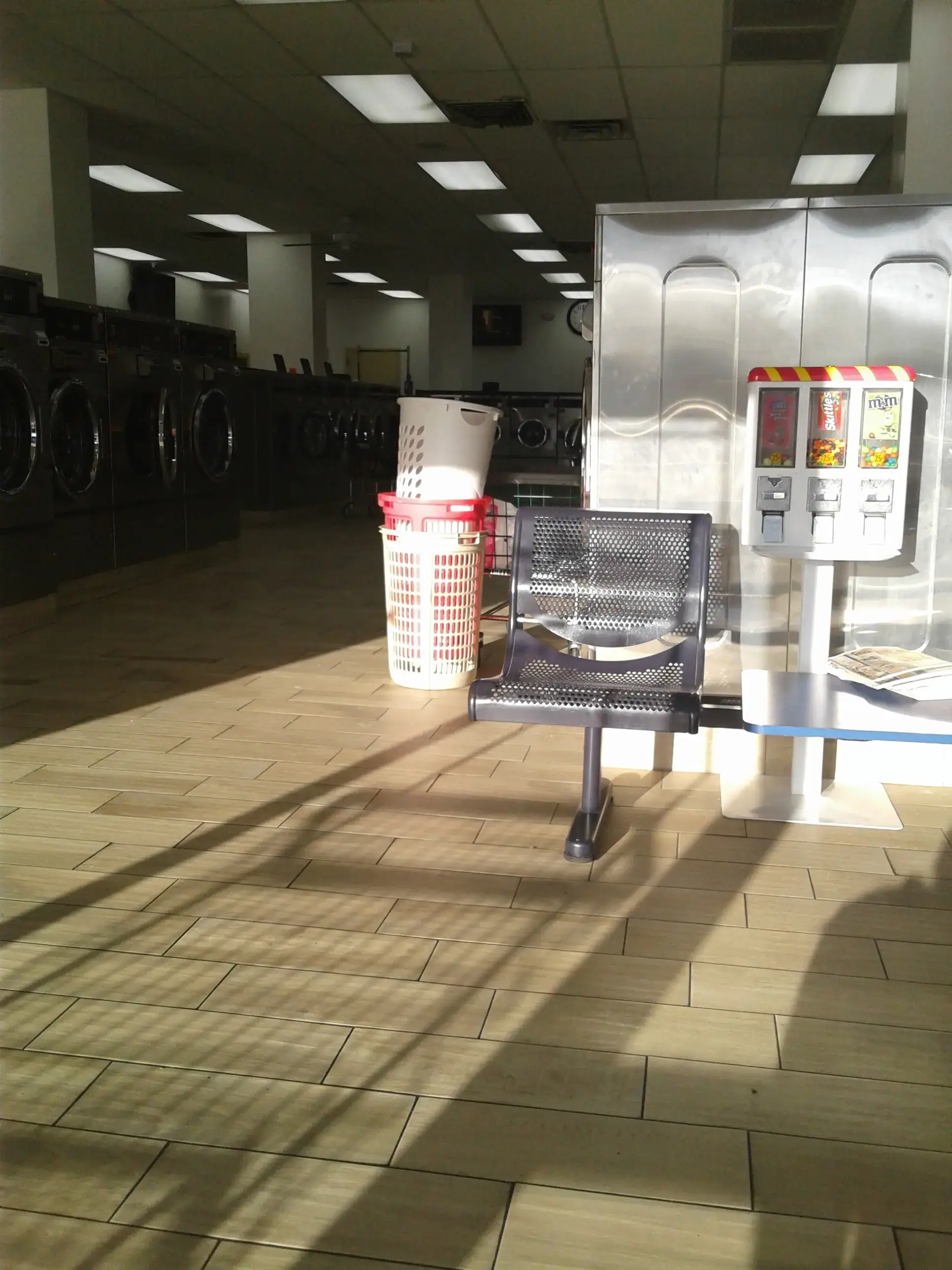 Supreme Laundromat thumbnail 9