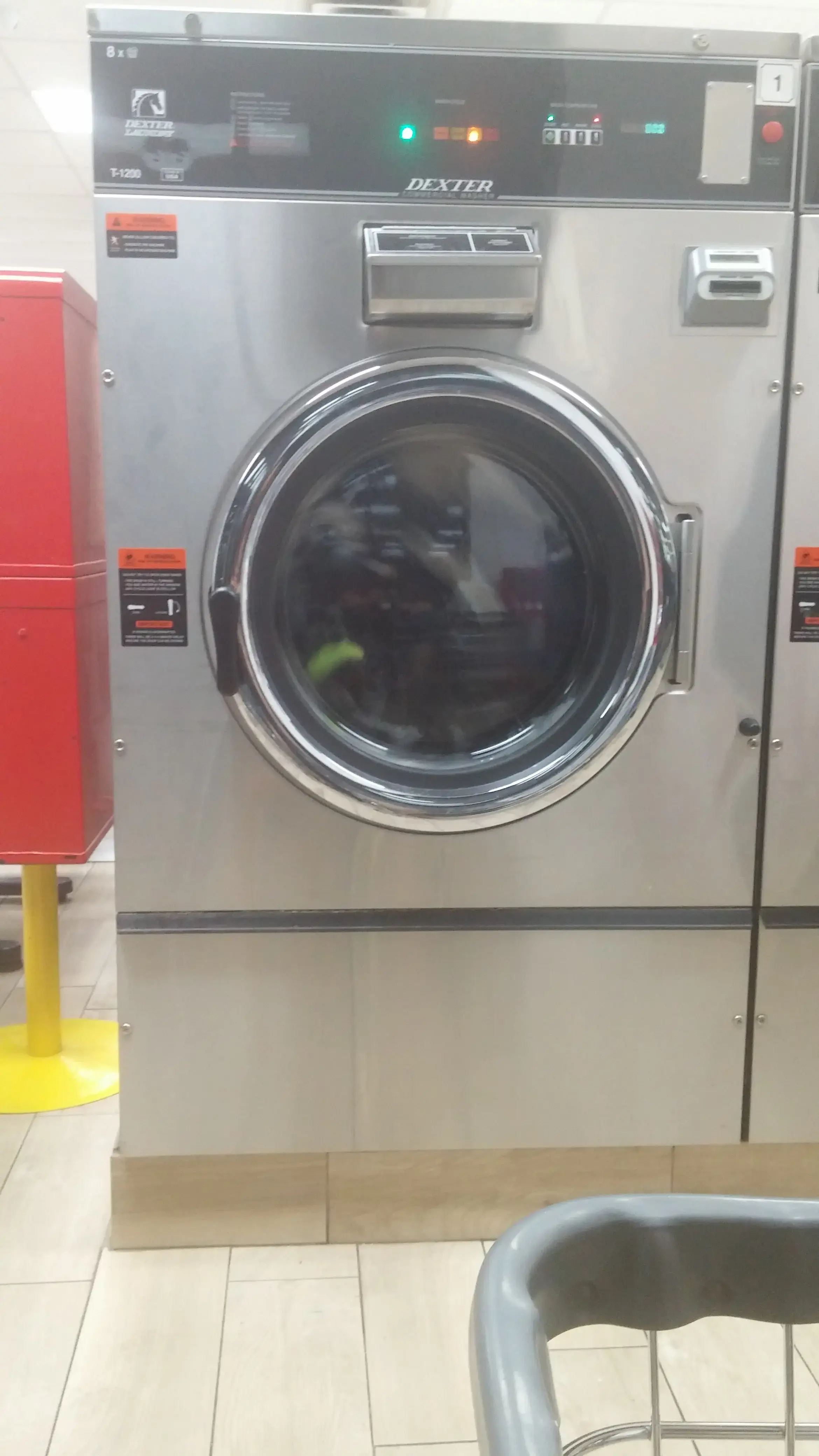 Supreme Laundromat - Image 5