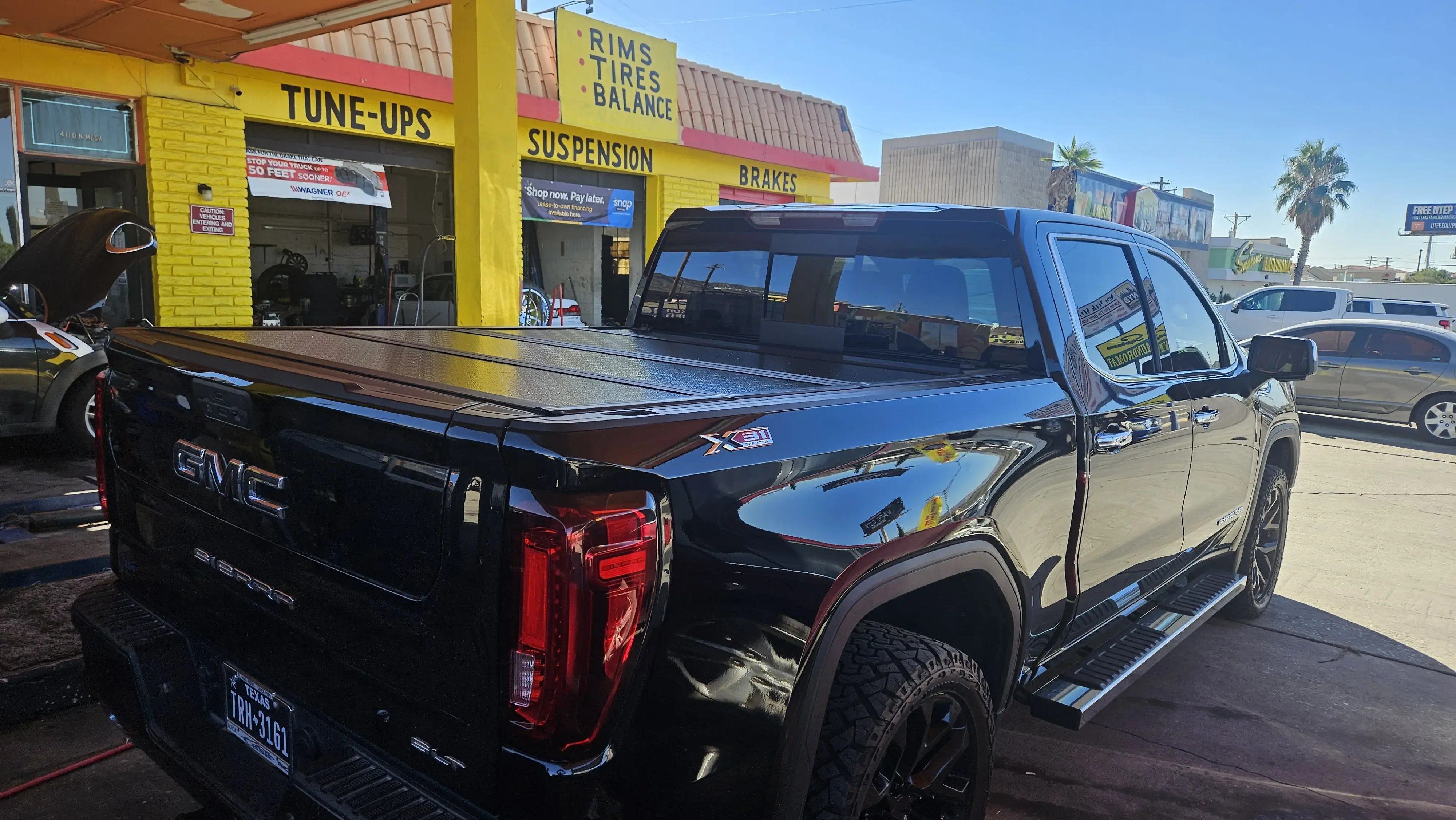 Supreme Laundromat - Image 9