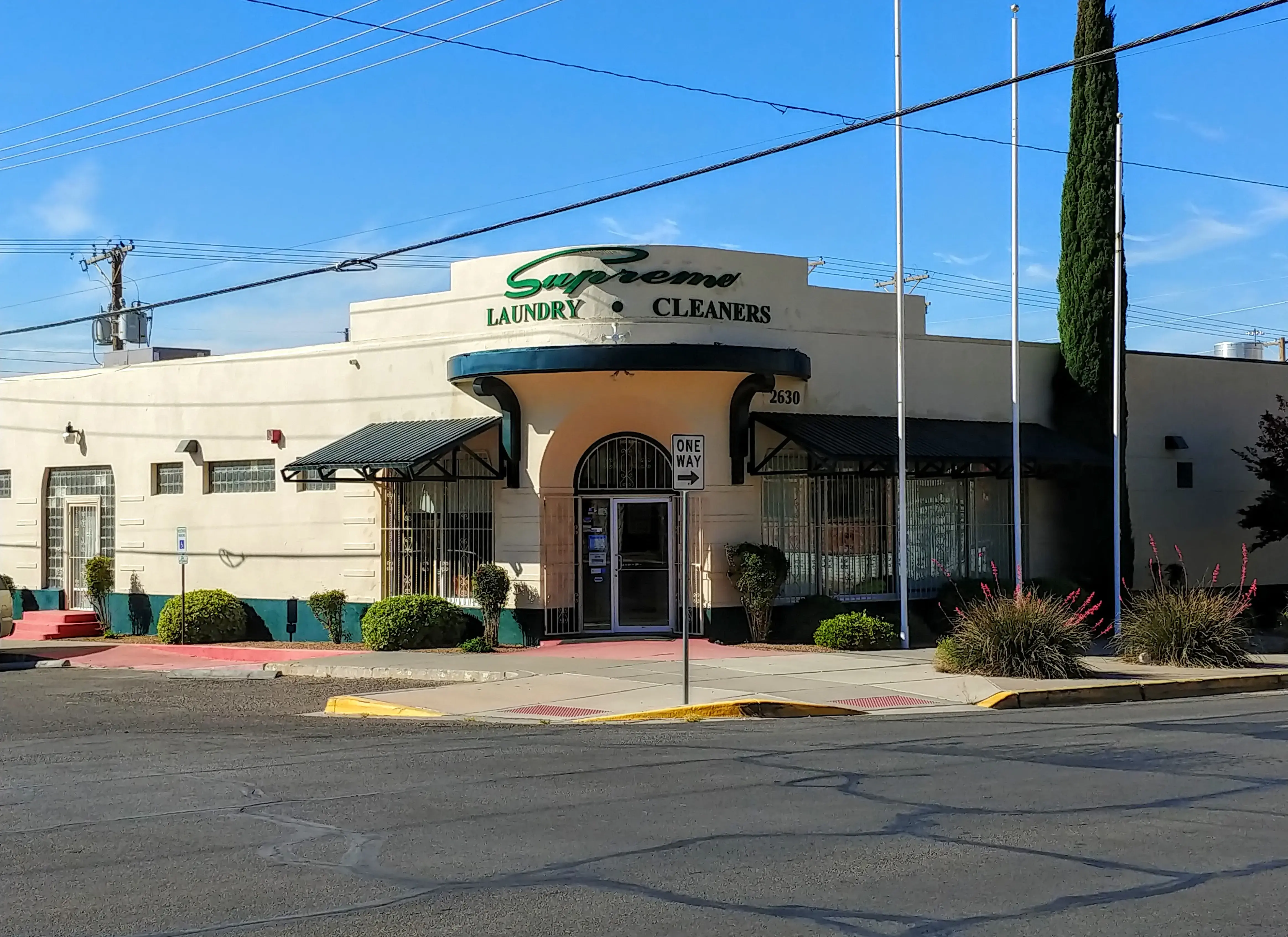 Supreme Laundry & Cleaners - Image 2