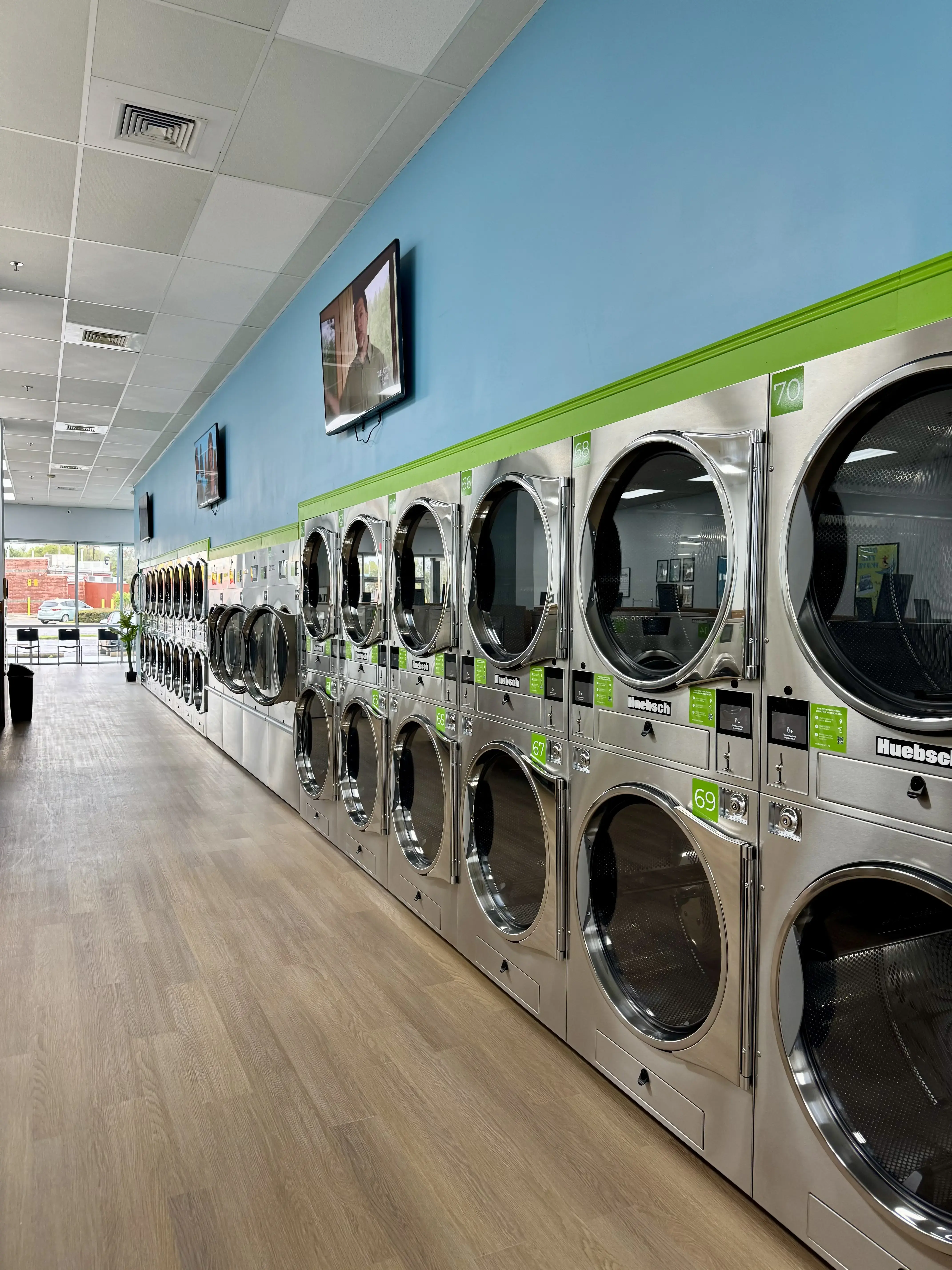 Surf -N- Laundry - Image 1