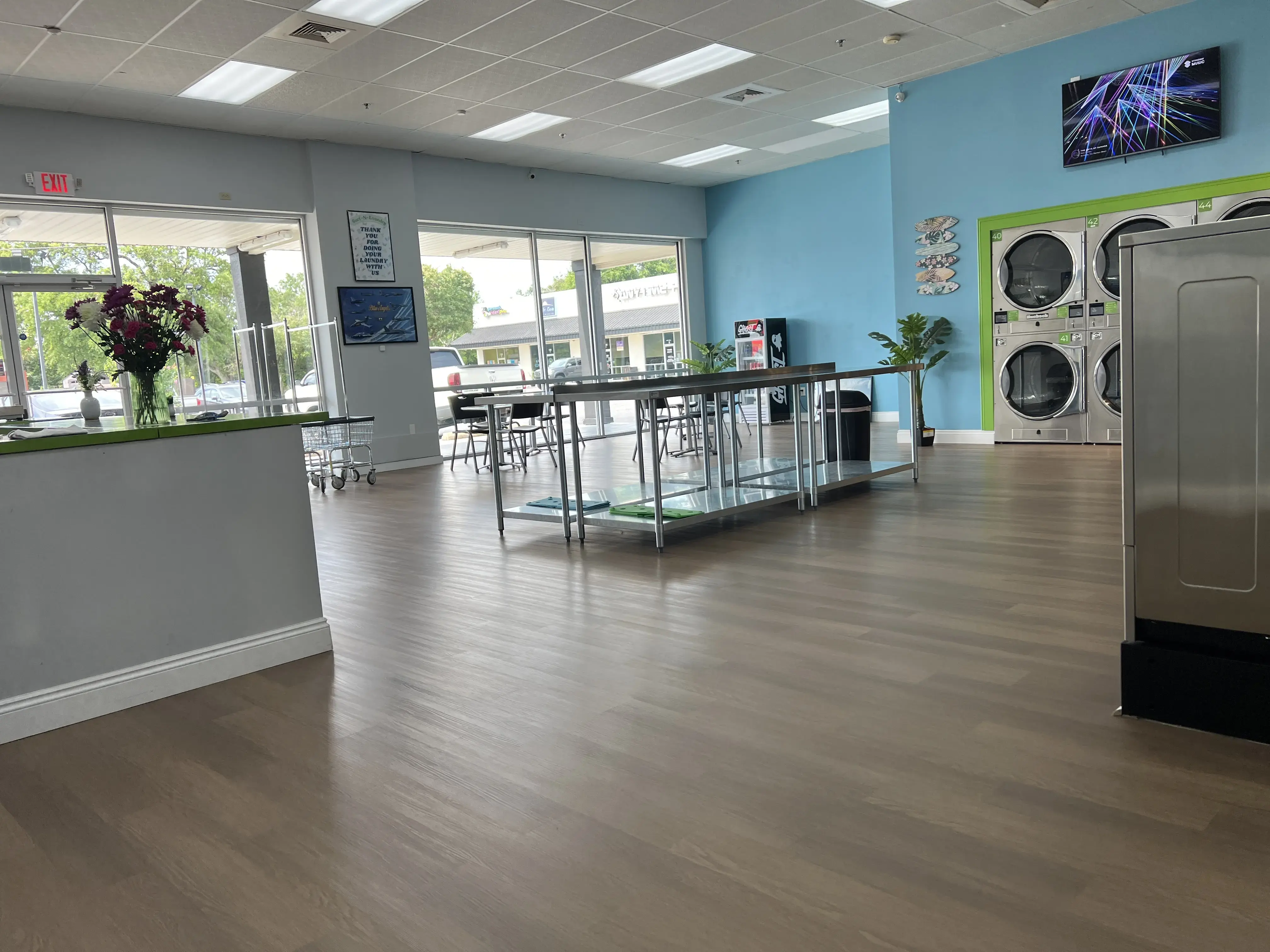 Surf -N- Laundry - Image 4