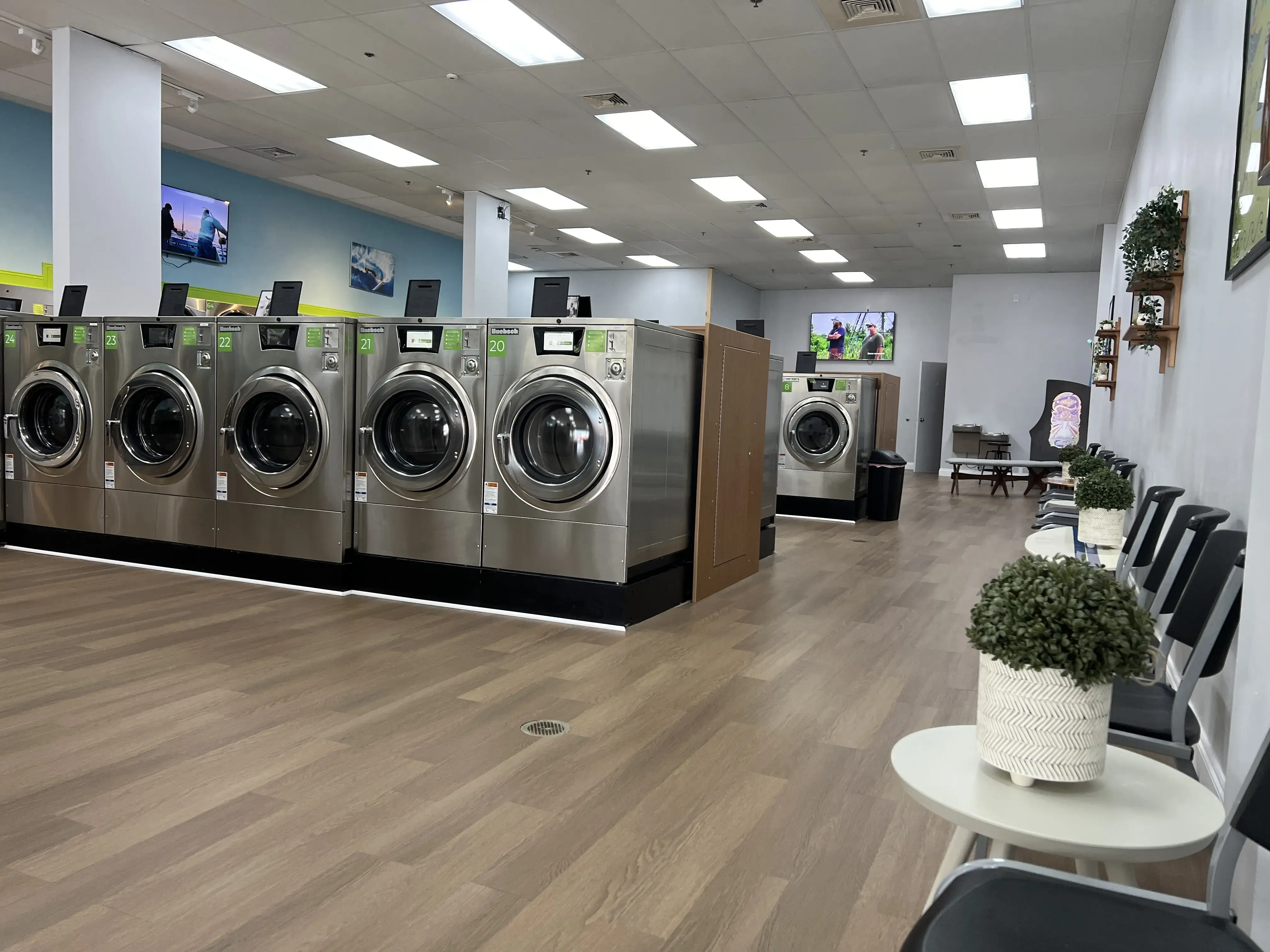 Surf -N- Laundry - Image 14