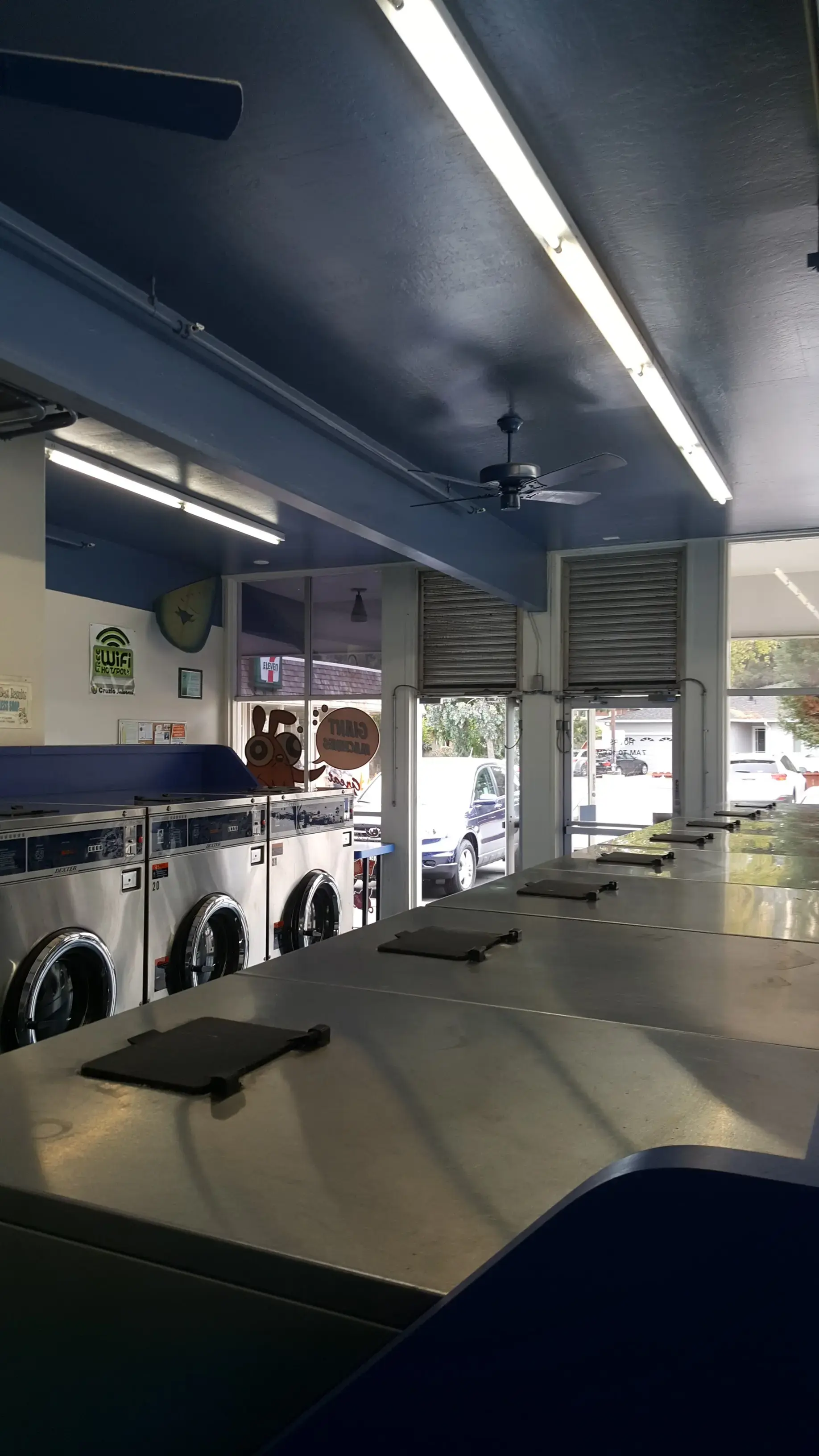 Surf City Suds Laundromat thumbnail 14