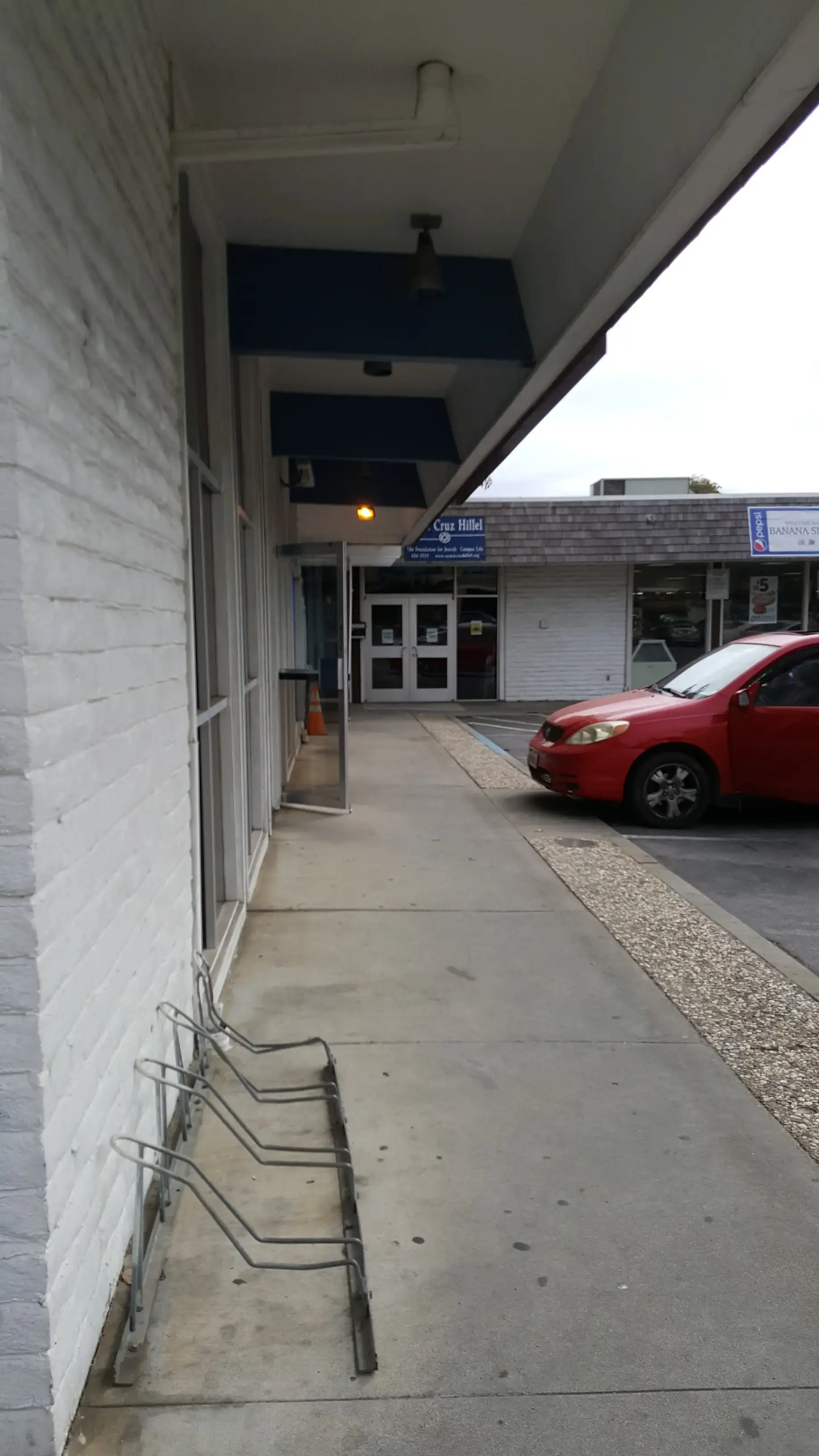 Surf City Suds Laundromat thumbnail 8