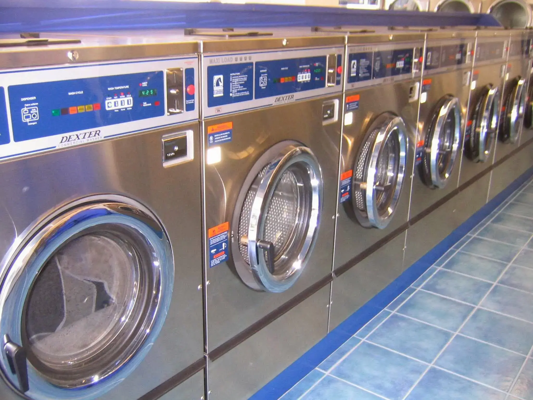 Surf City Suds Laundromat thumbnail 17