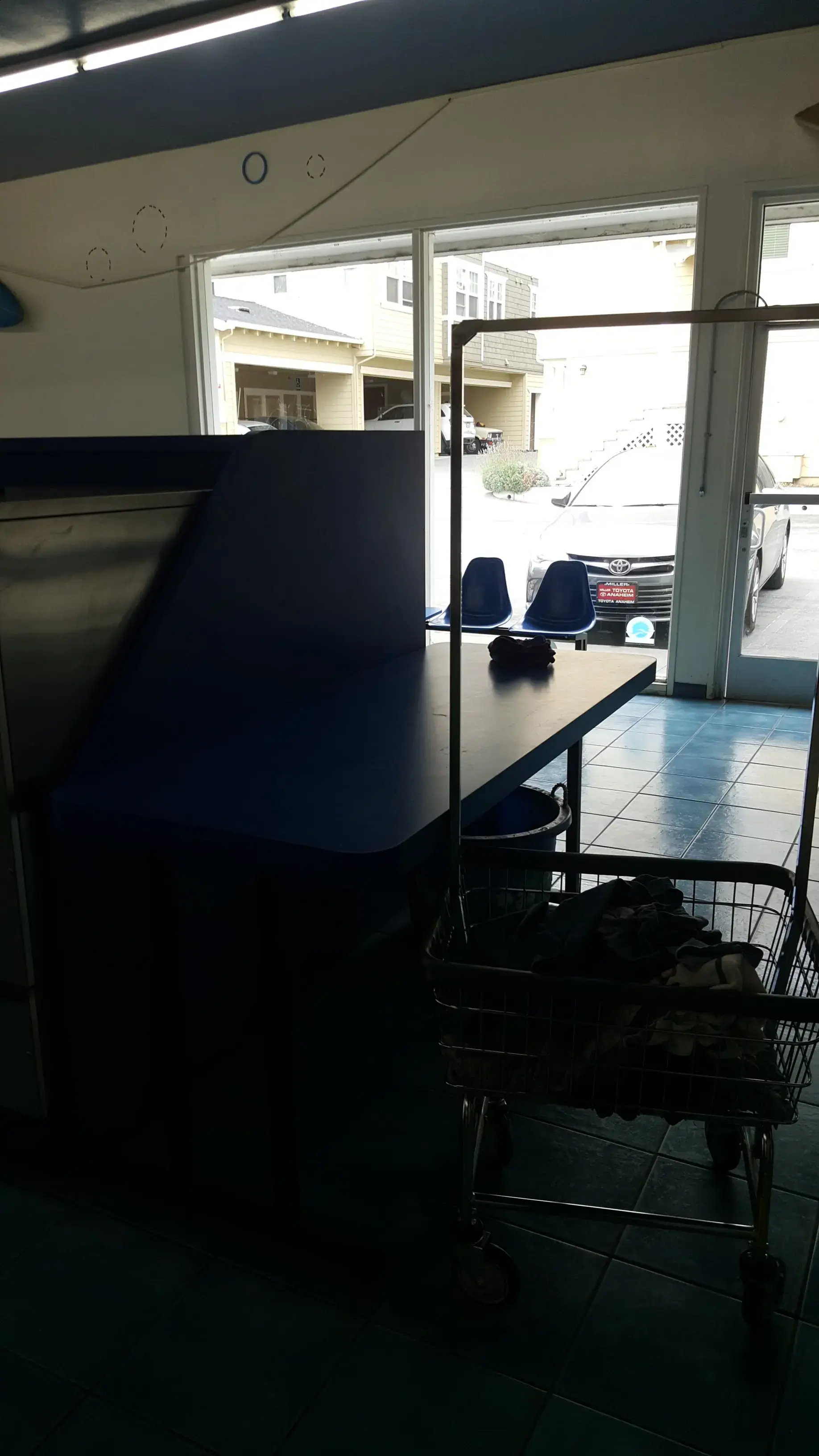 Surf City Suds Laundromat - Image 13