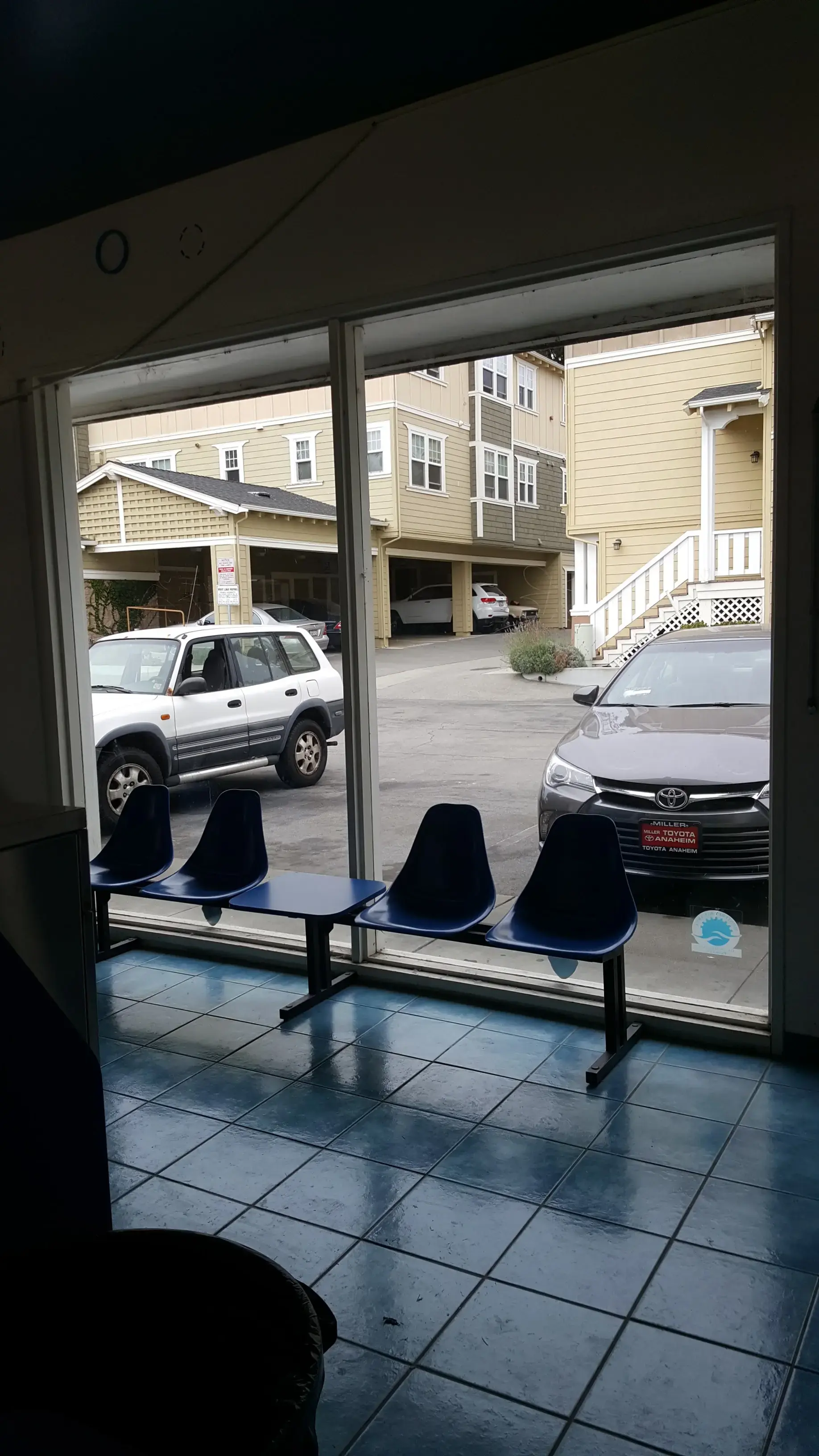 Surf City Suds Laundromat thumbnail 6