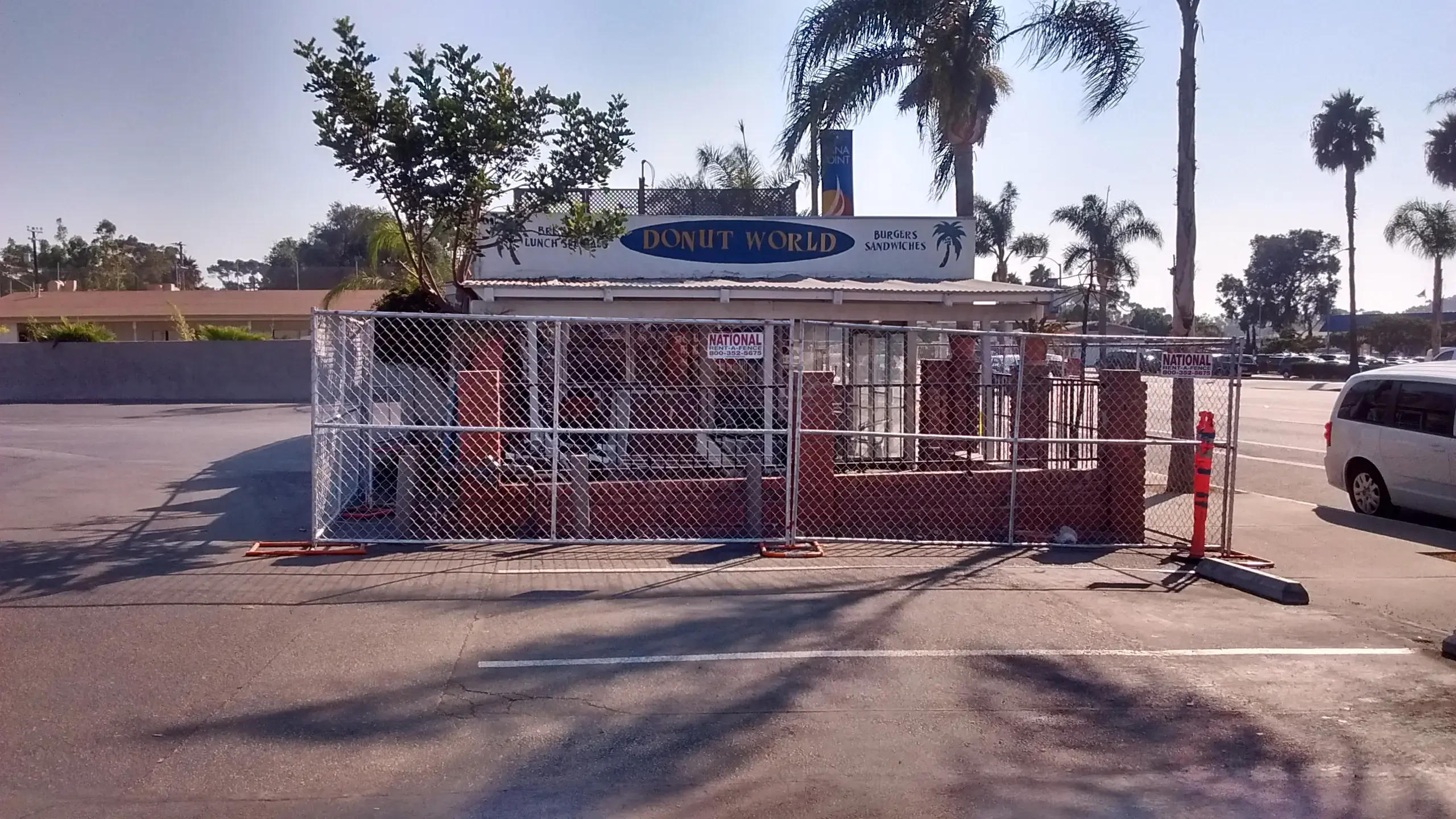 Surf Cycle Laundromat - Image 10