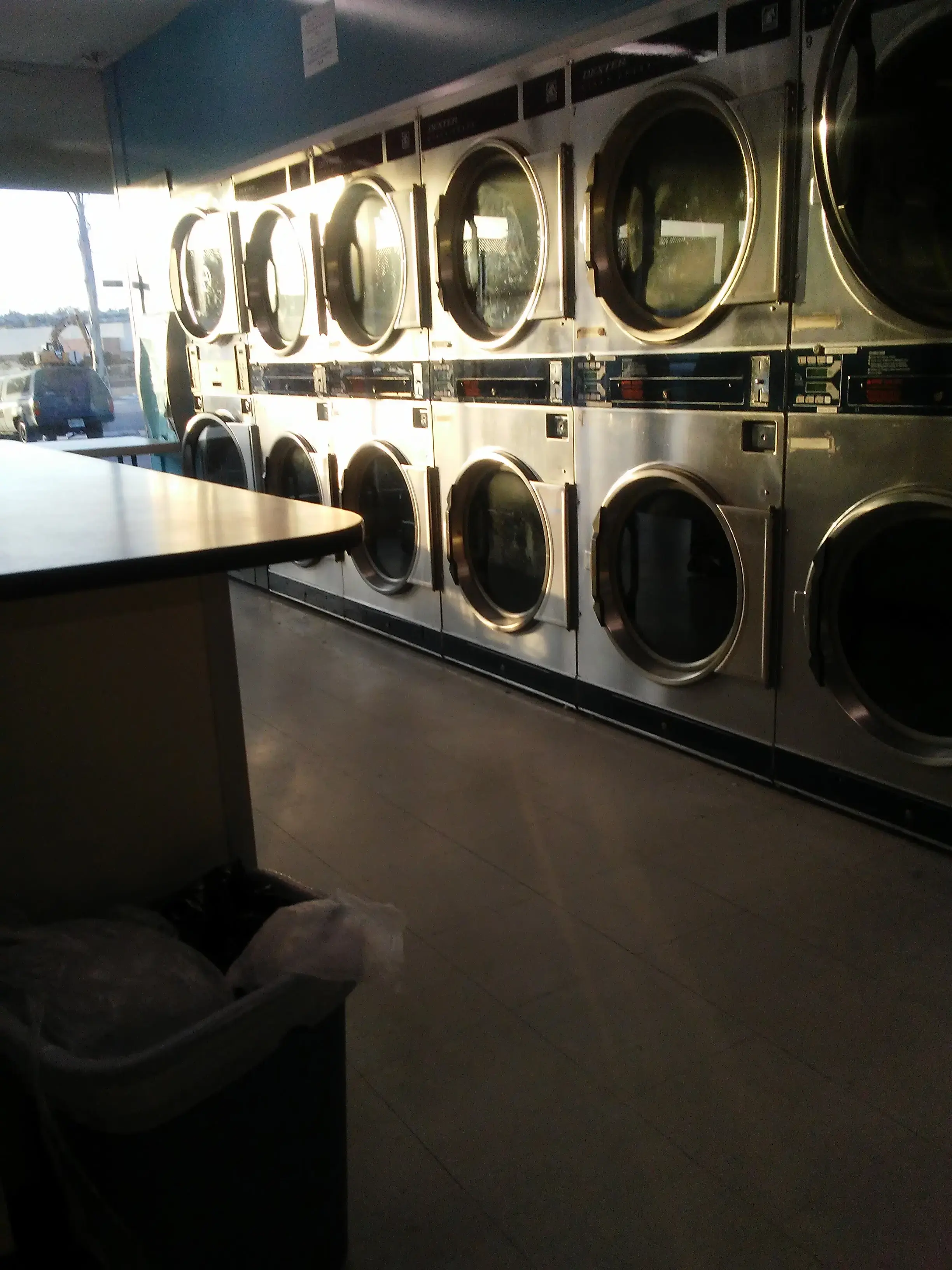 Surf Cycle Laundromat thumbnail 14