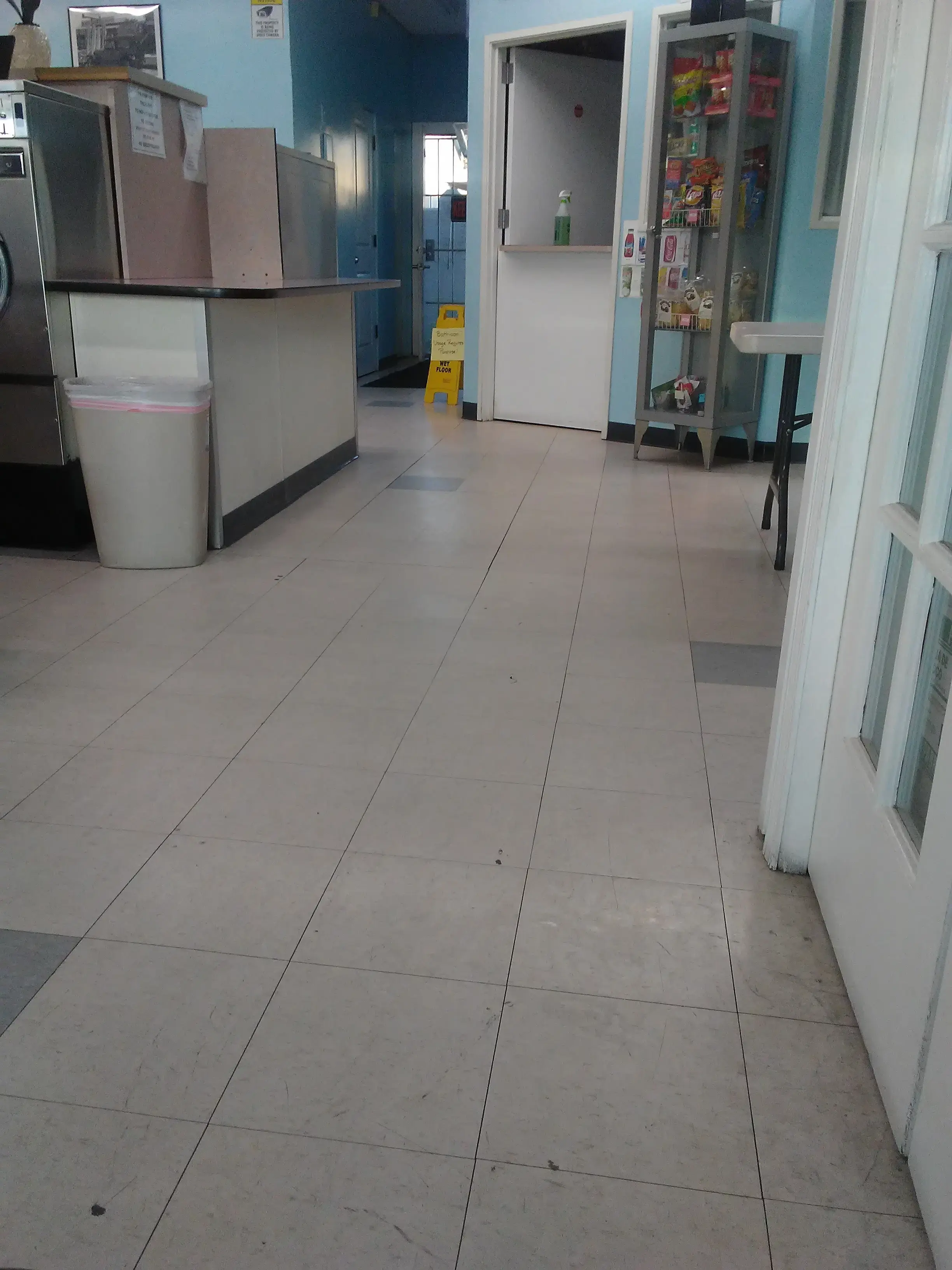 Surf Cycle Laundromat - Image 3