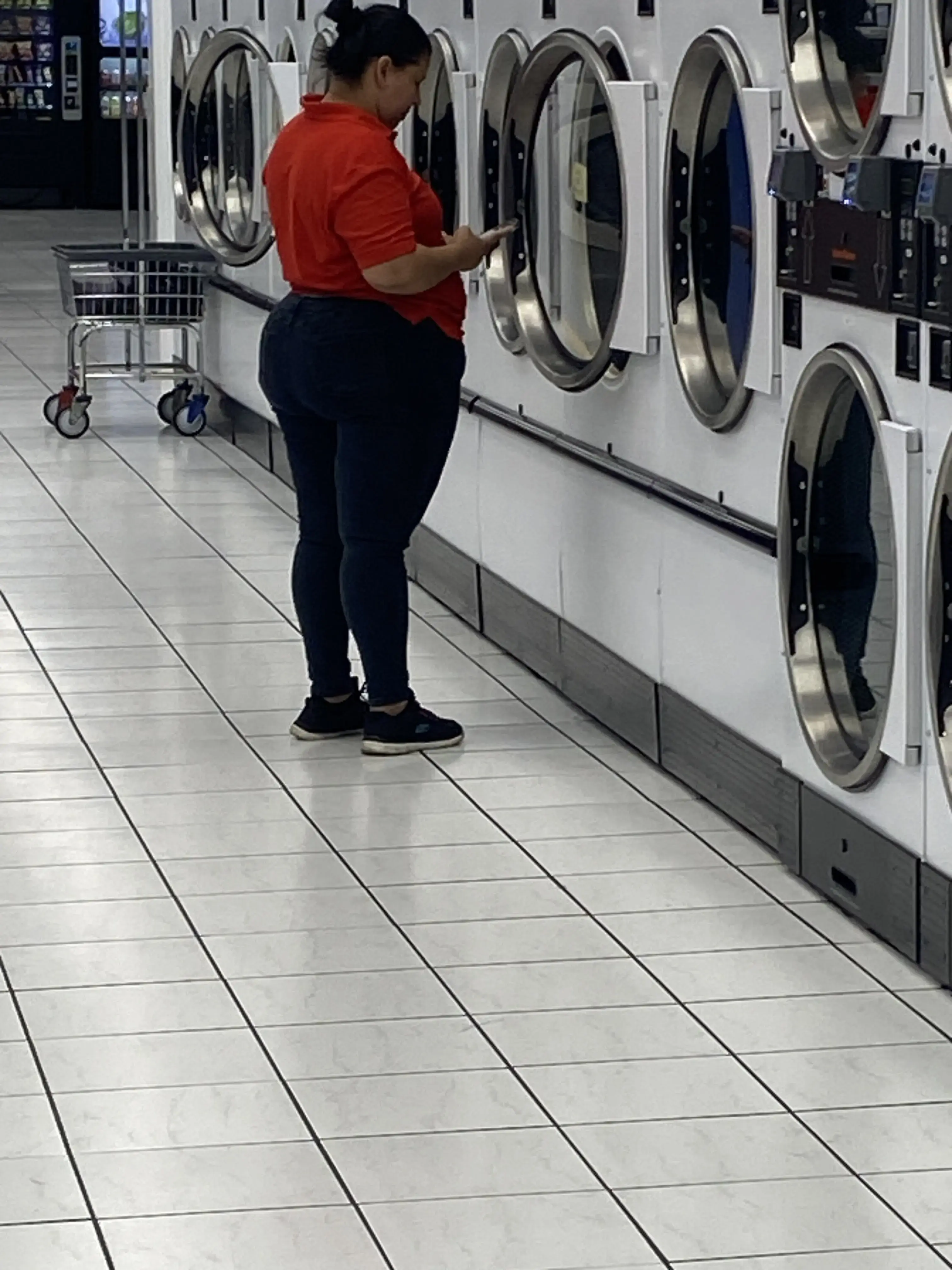 Surf 'N' Suds Laundromat thumbnail 18