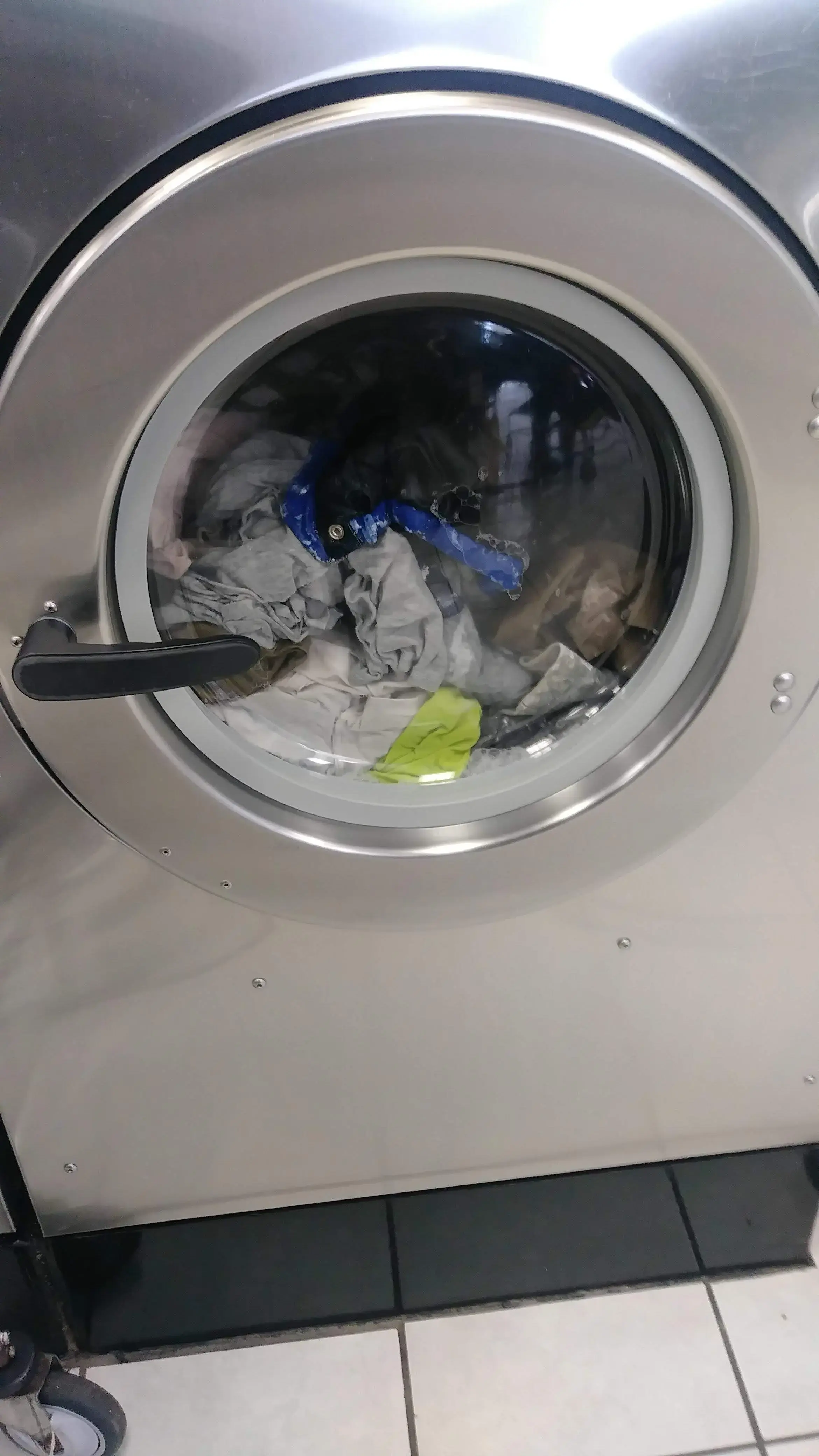 Surf 'N' Suds Laundromat thumbnail 5