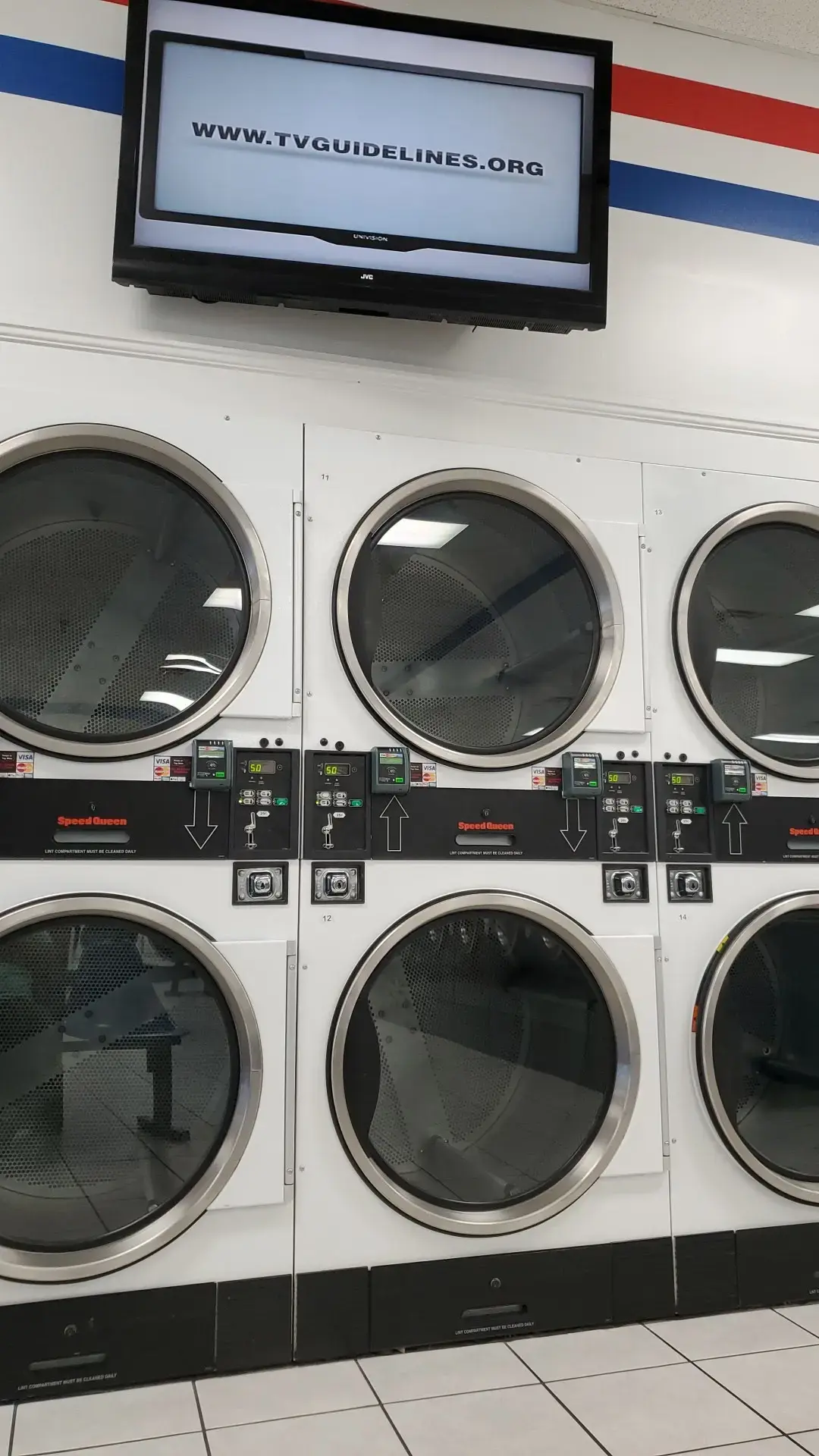 Surf 'N' Suds Laundromat thumbnail 13