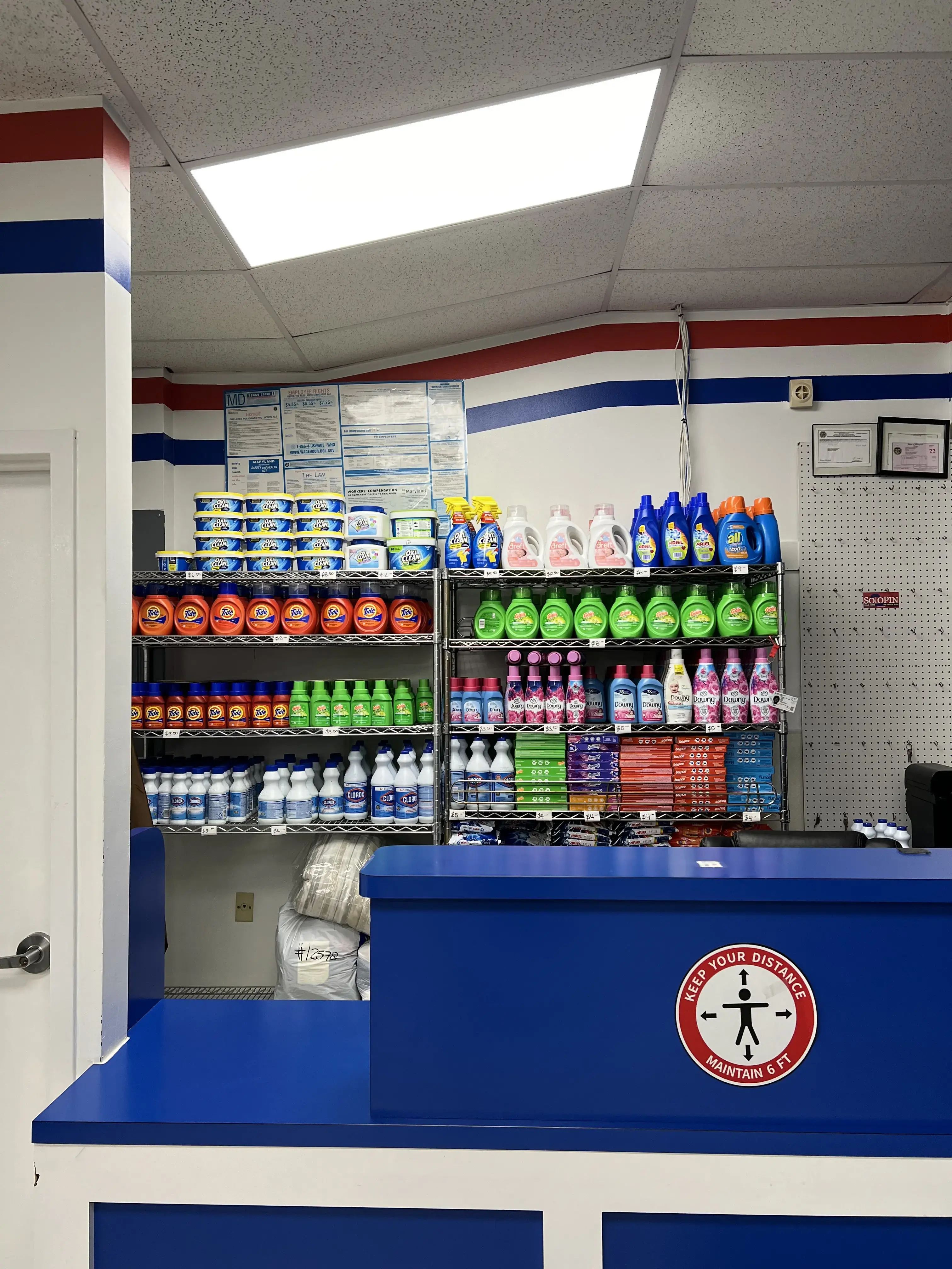 Surf 'N' Suds Laundromat thumbnail 16
