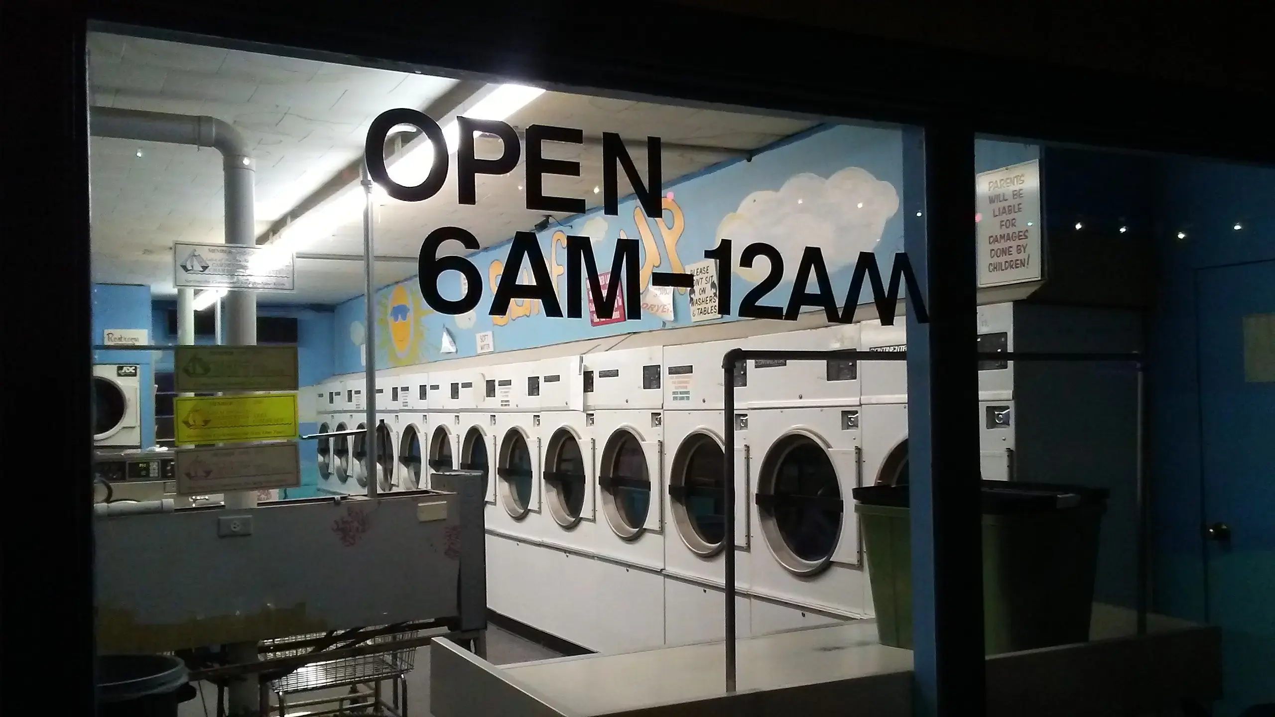 Surf's Up Laundromat - Image 6