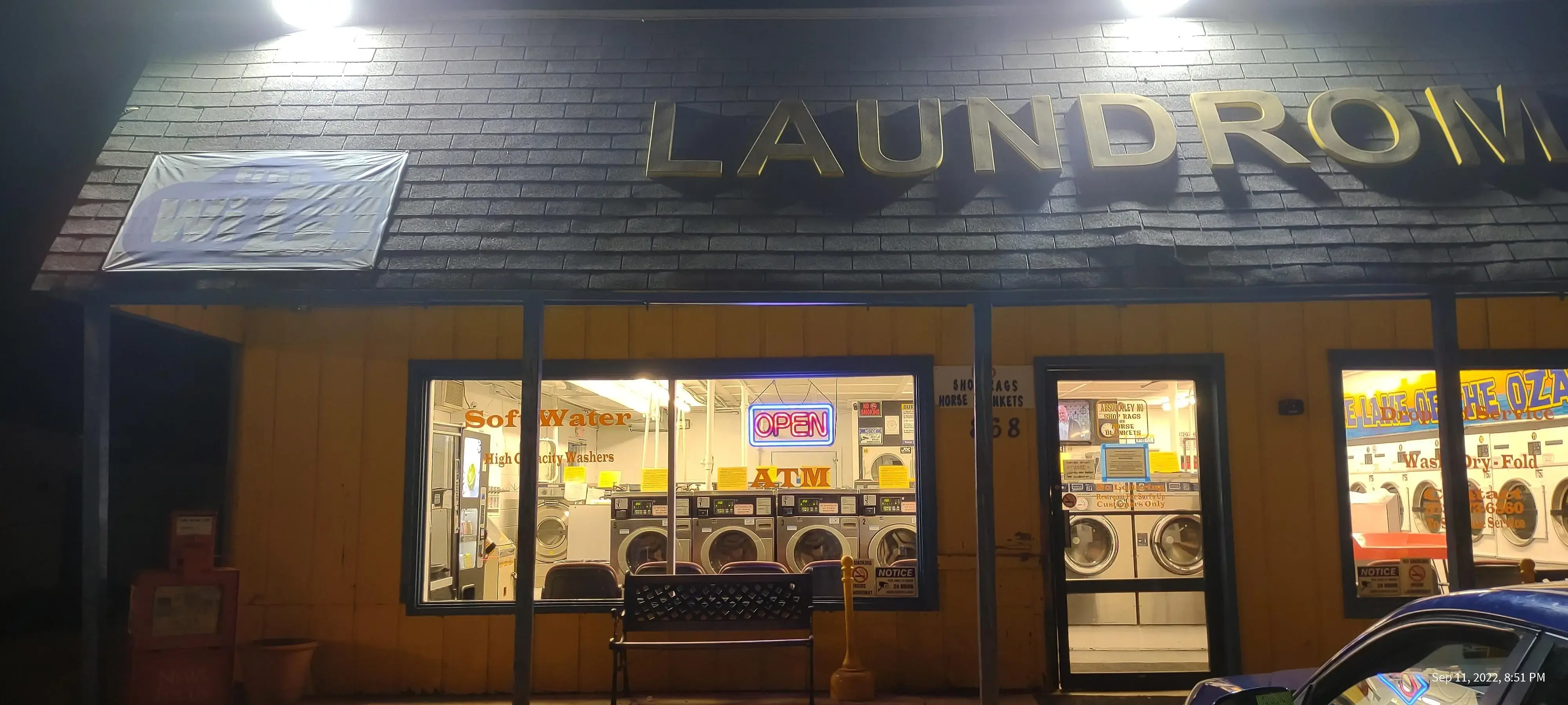 Surf's Up Laundromat thumbnail 11