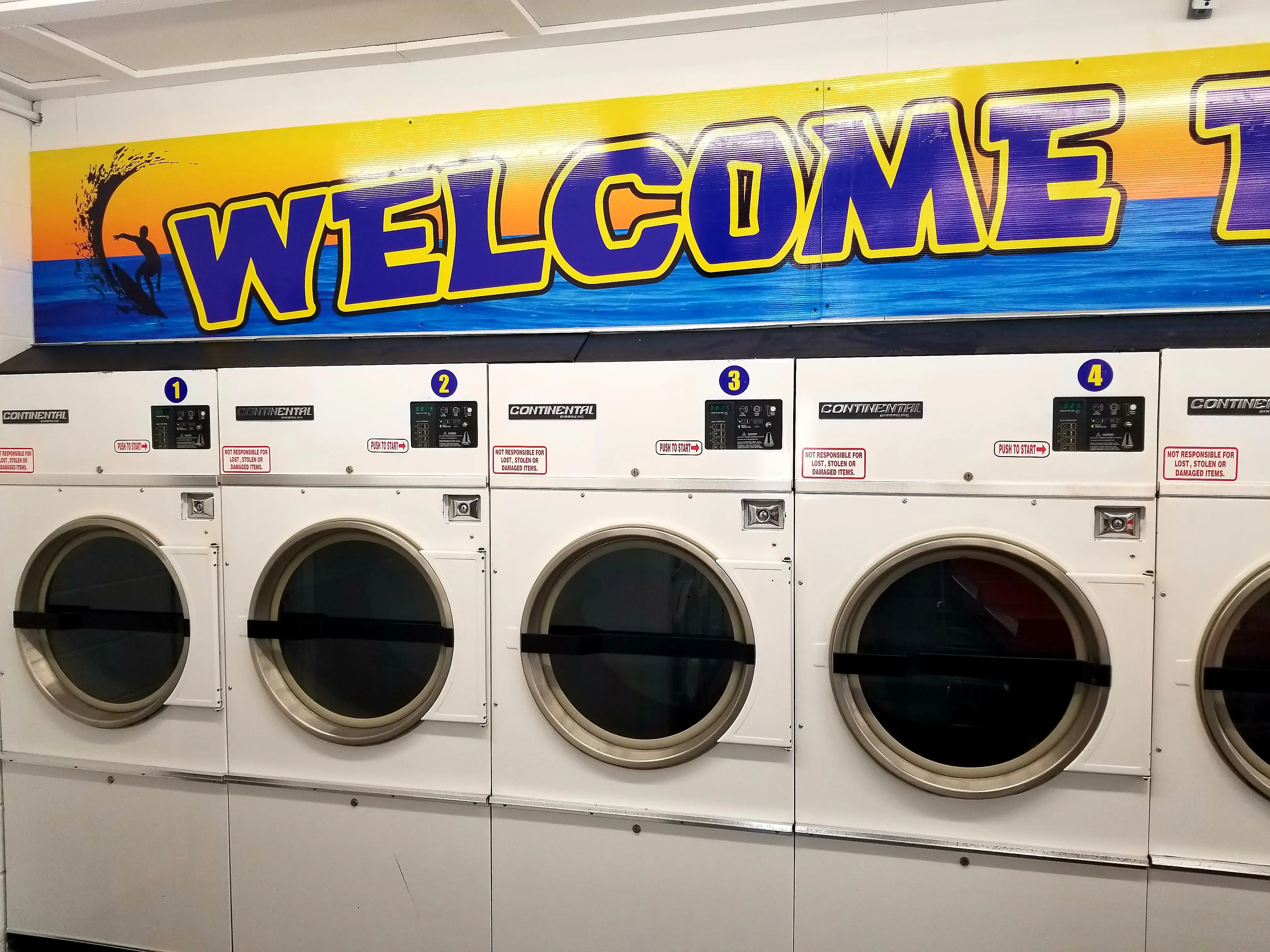 Surf's Up Laundromat - Image 19