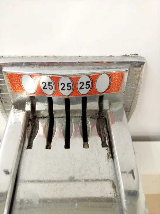 Surfside Laundromat thumbnail 10