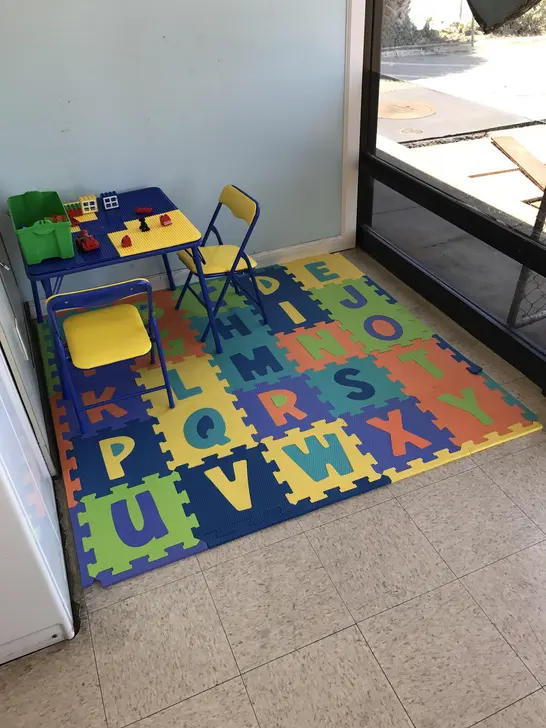 Surfside Laundromat - Image 4