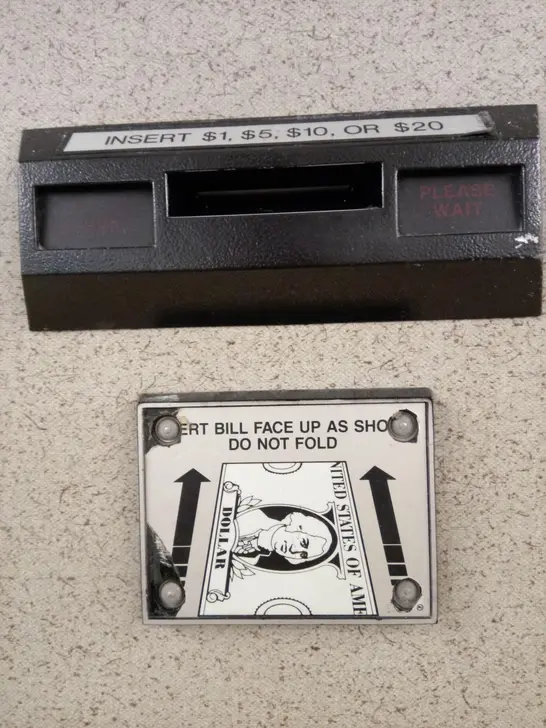 Surfside Laundromat thumbnail 11