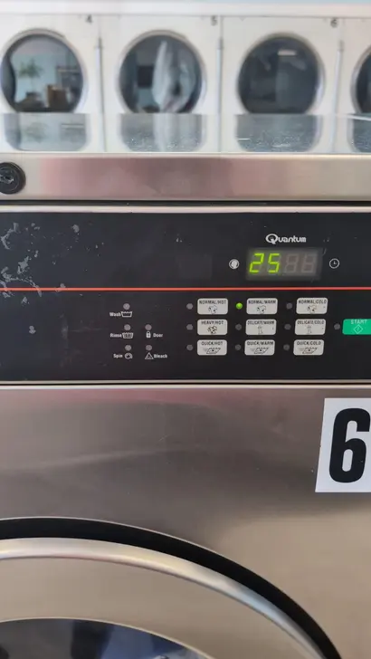 Surfside Laundromat thumbnail 18