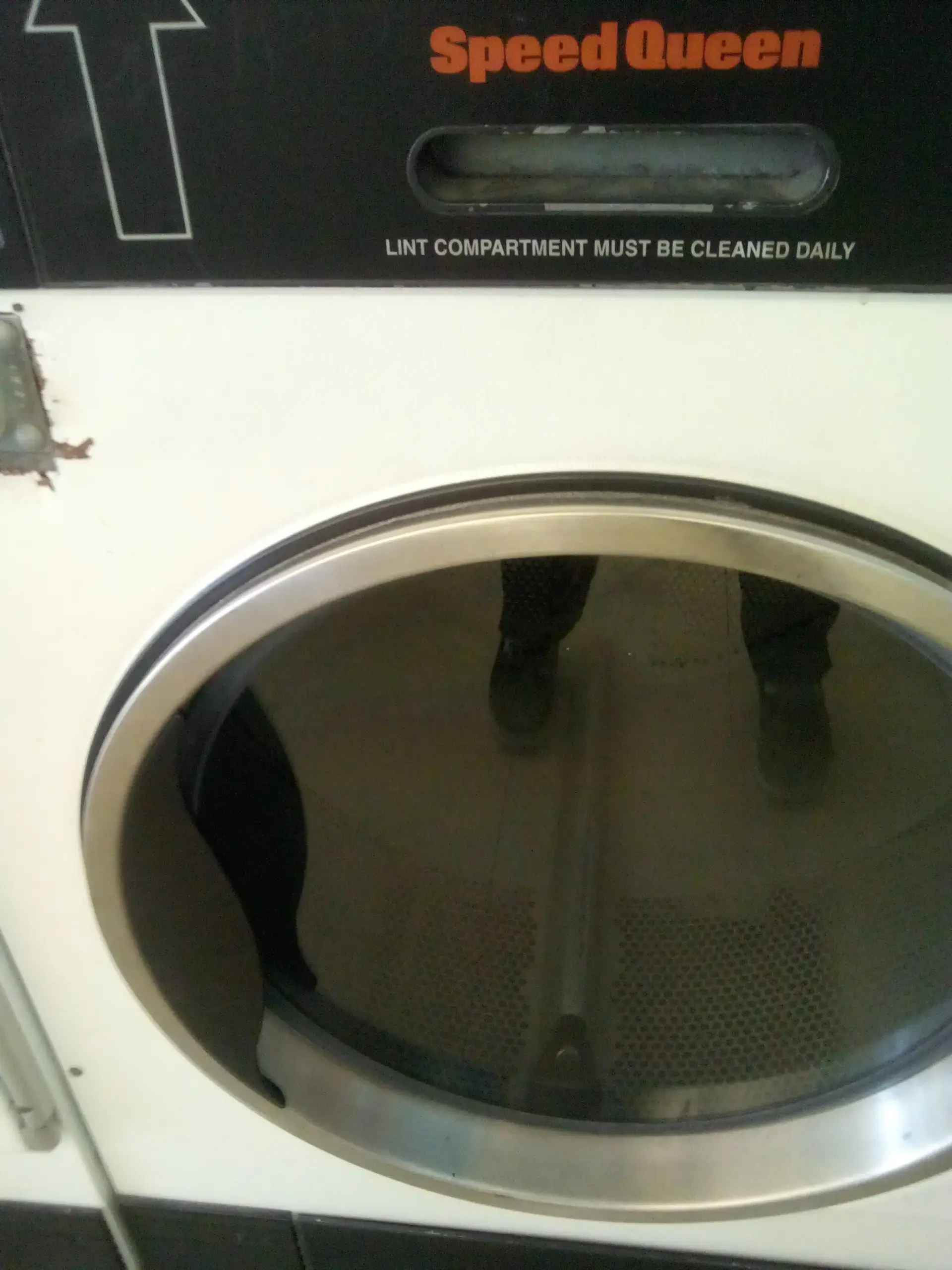 Surfside Laundromat - Image 11