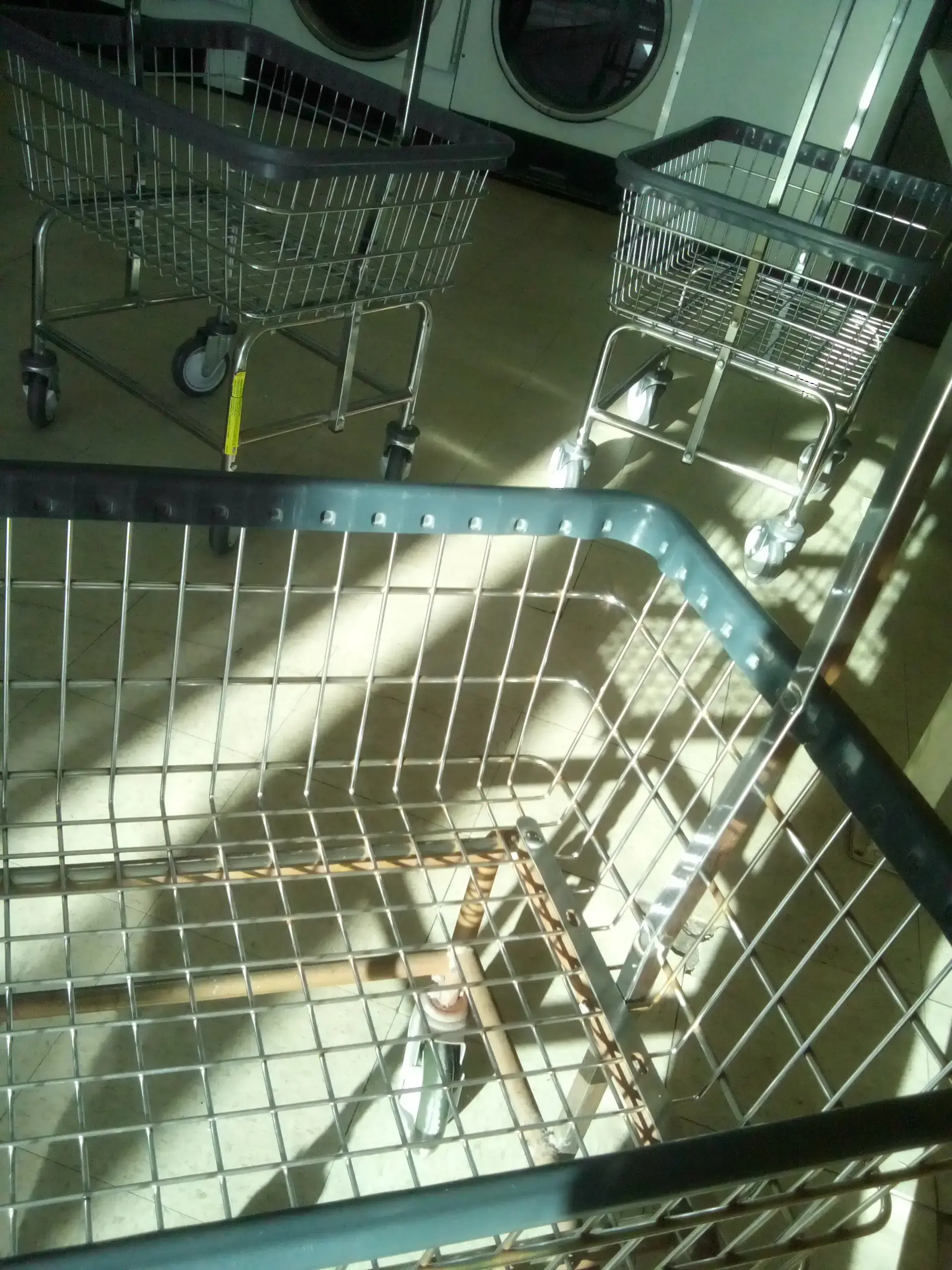 Surfside Laundromat thumbnail 18