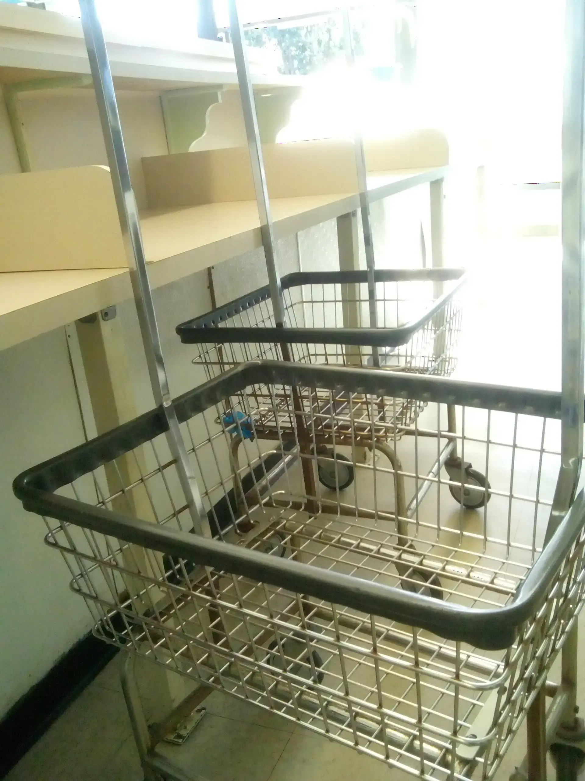 Surfside Laundromat - Image 8