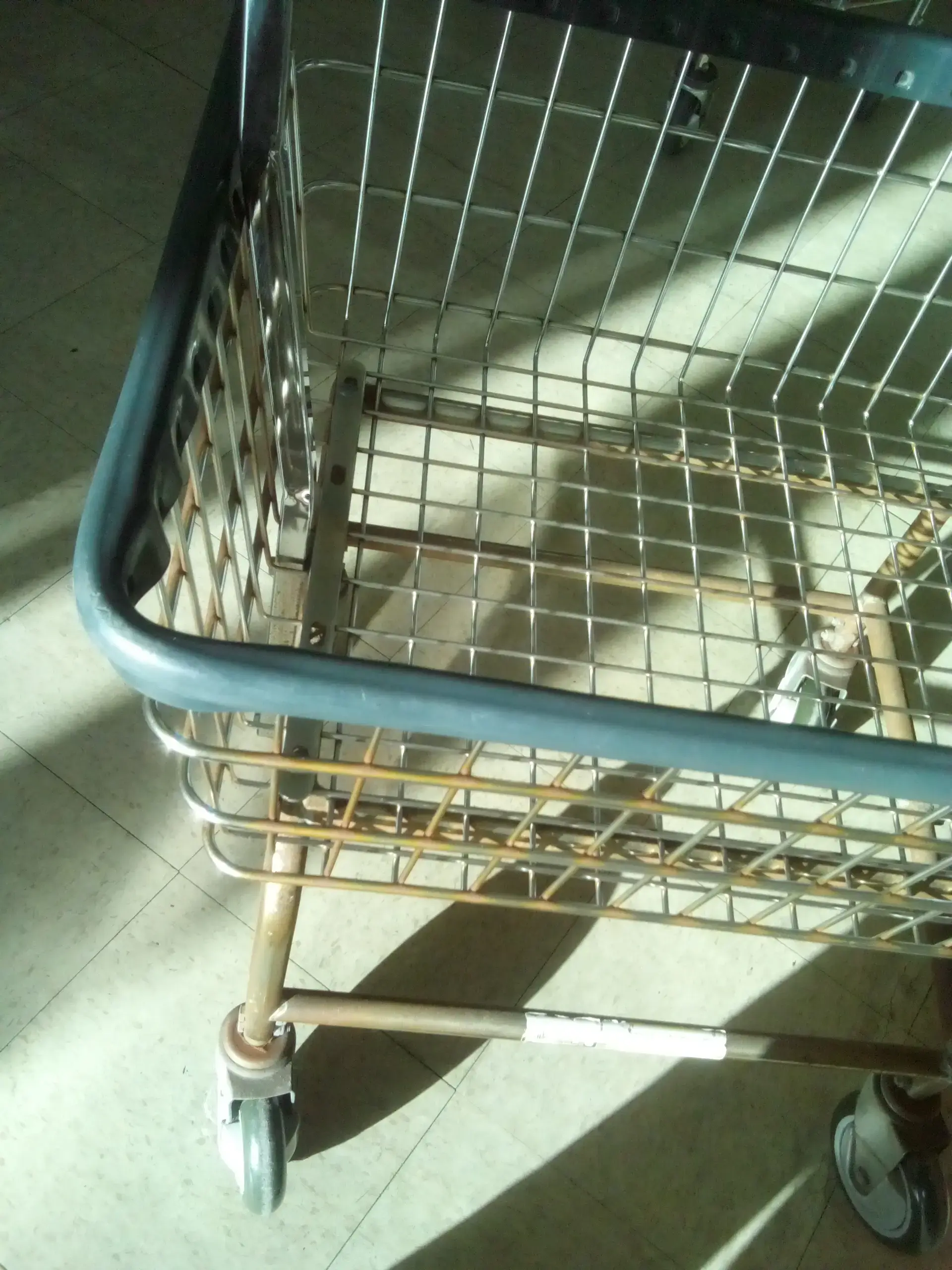 Surfside Laundromat thumbnail 7