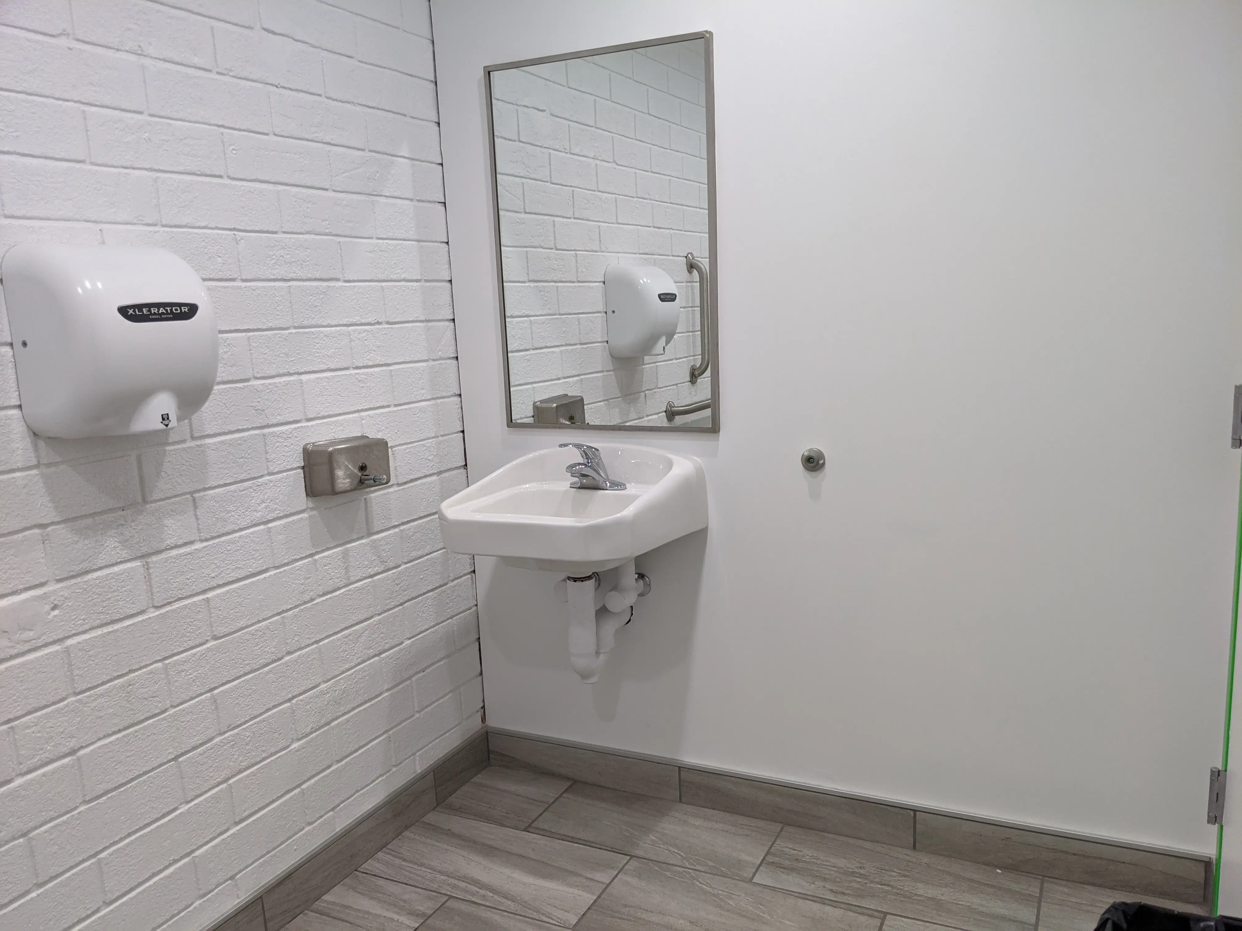 Surfside Suds - Image 4