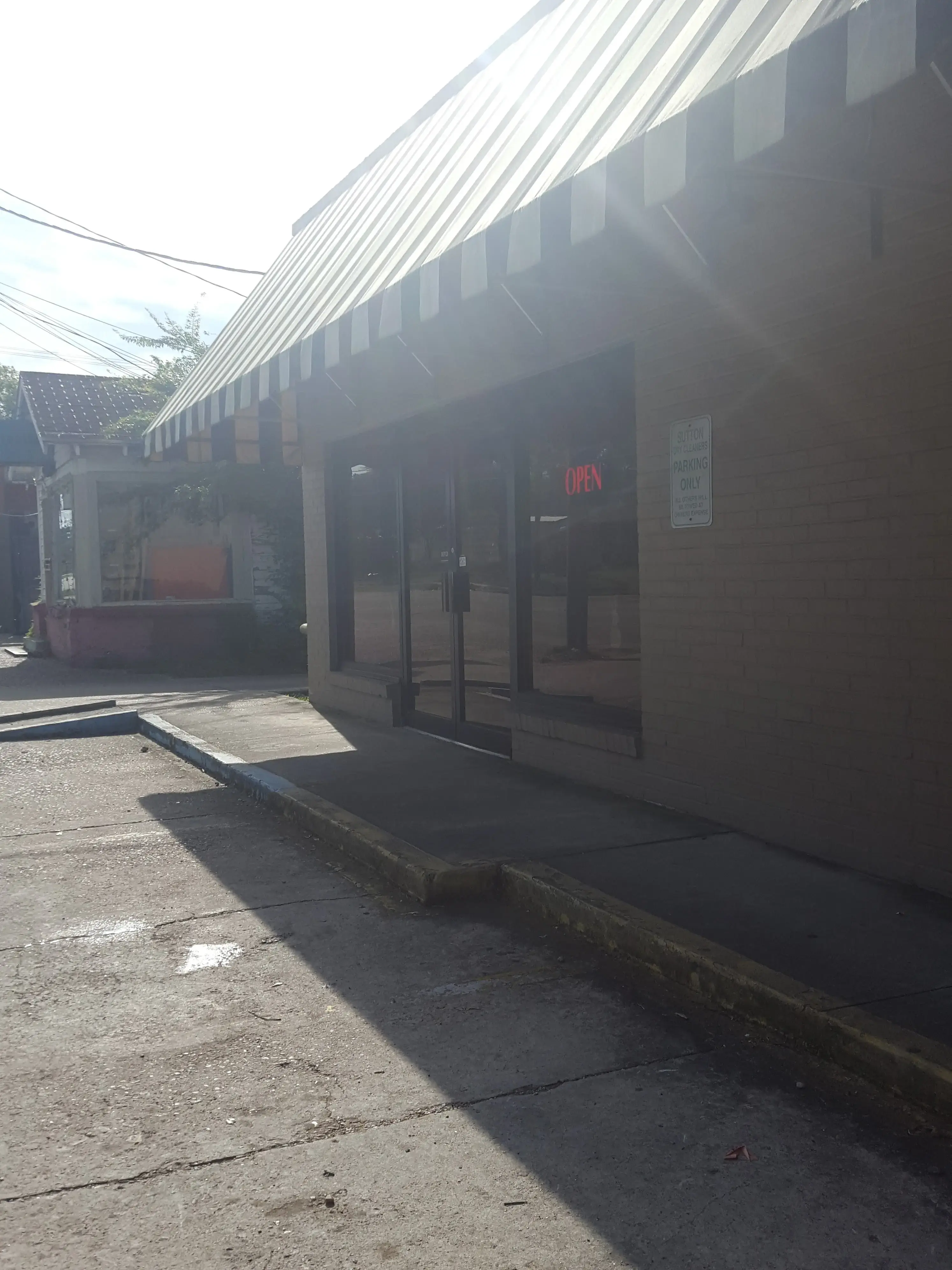 Sutton's Dry Cleaners thumbnail 2
