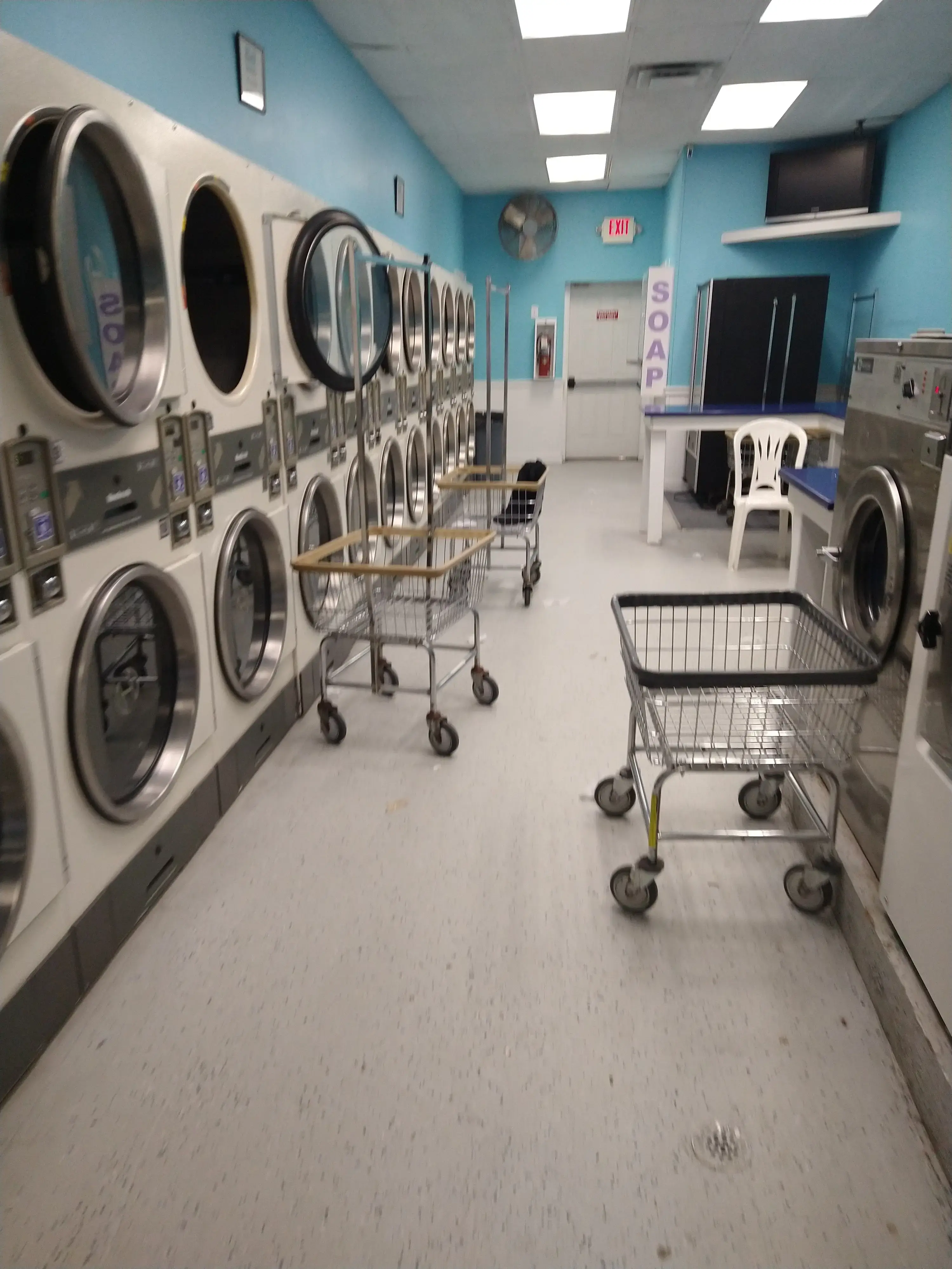 Suzie Clean Laundromat thumbnail 15